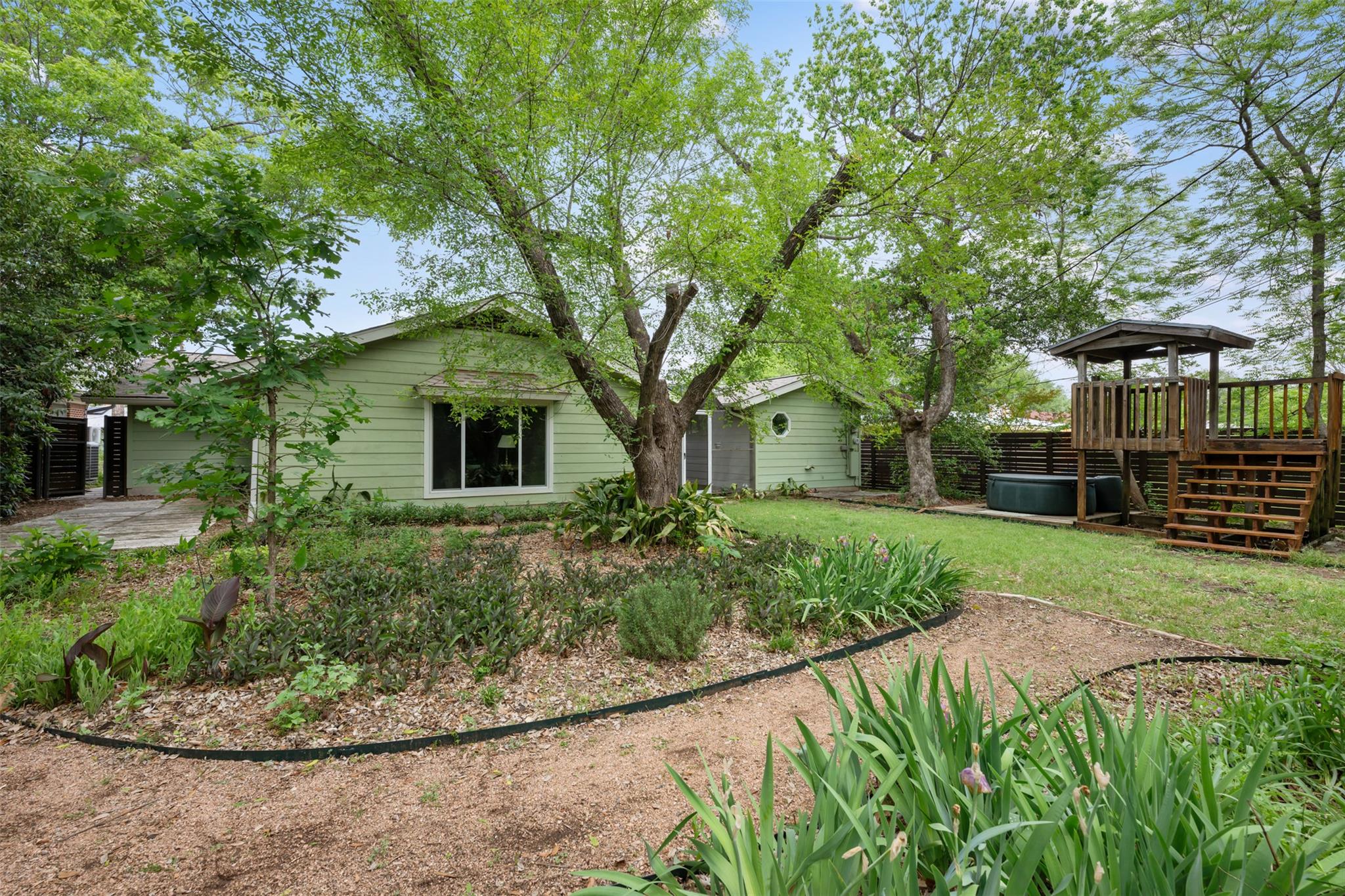 3303 Stardust Dr, Austin, TX 78757