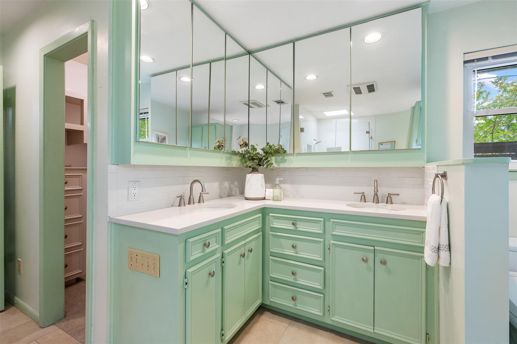 3303 Stardust Dr, Austin, TX 78757