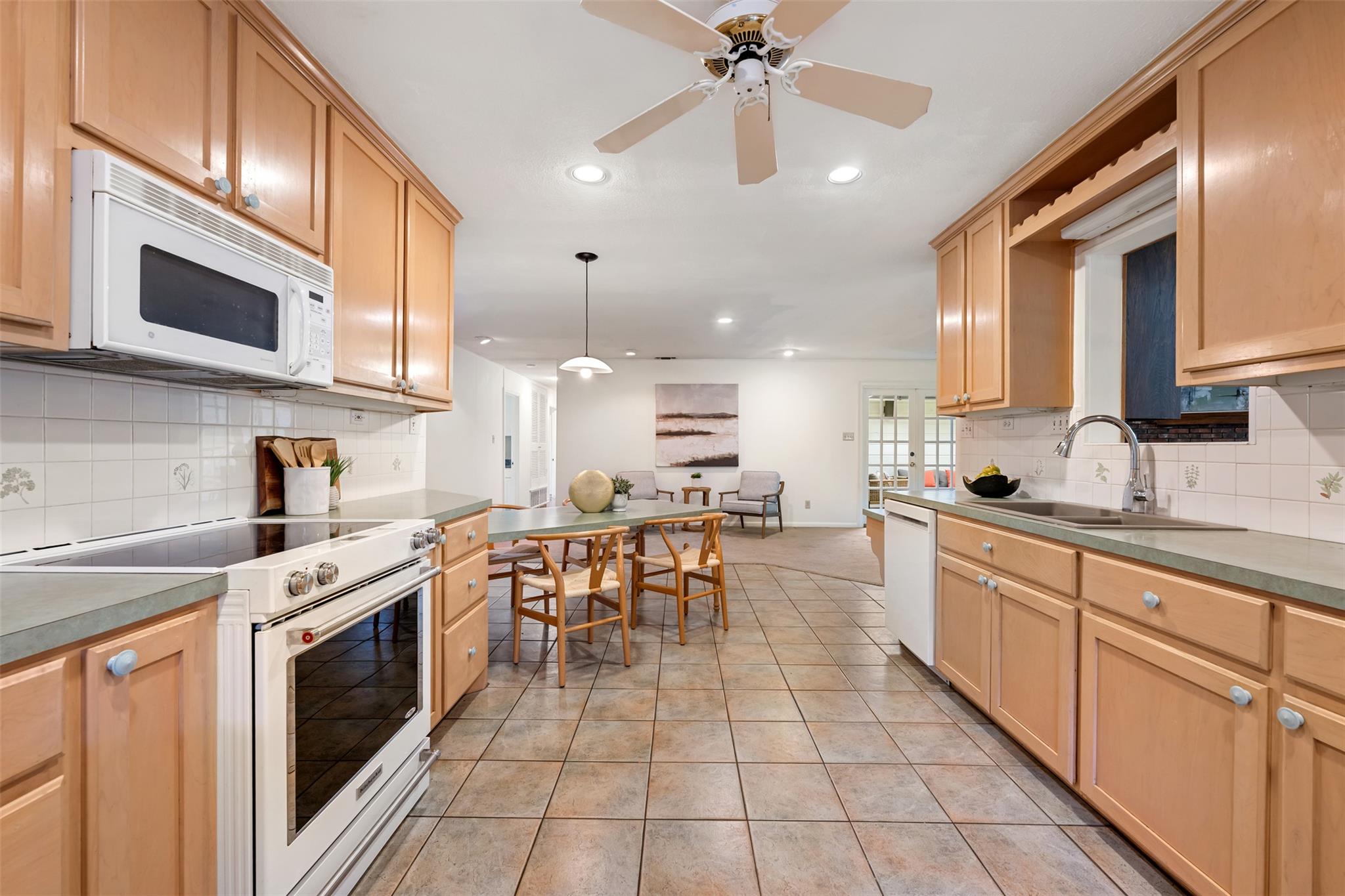 3303 Stardust Dr, Austin, TX 78757