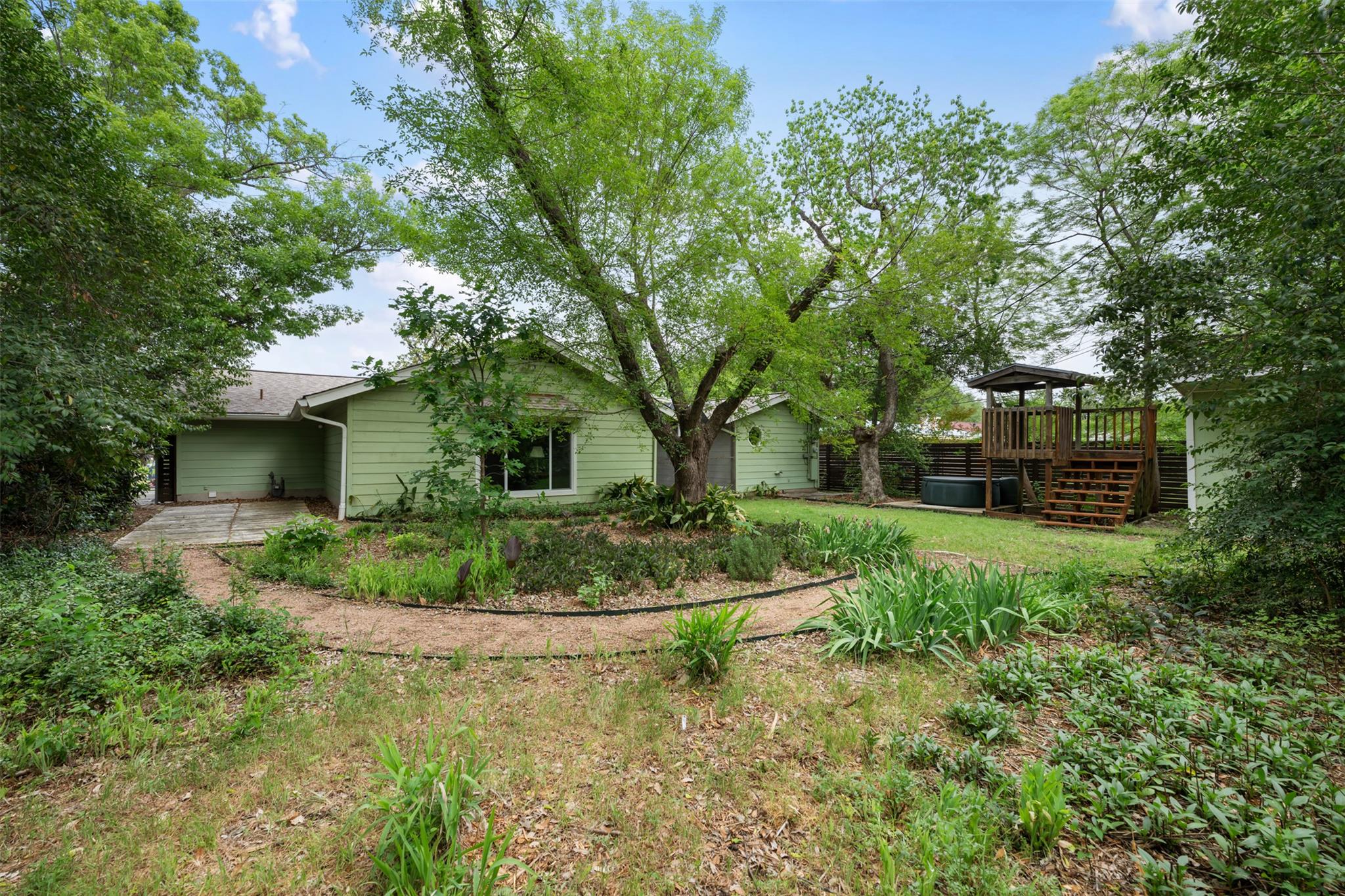 3303 Stardust Dr, Austin, TX 78757