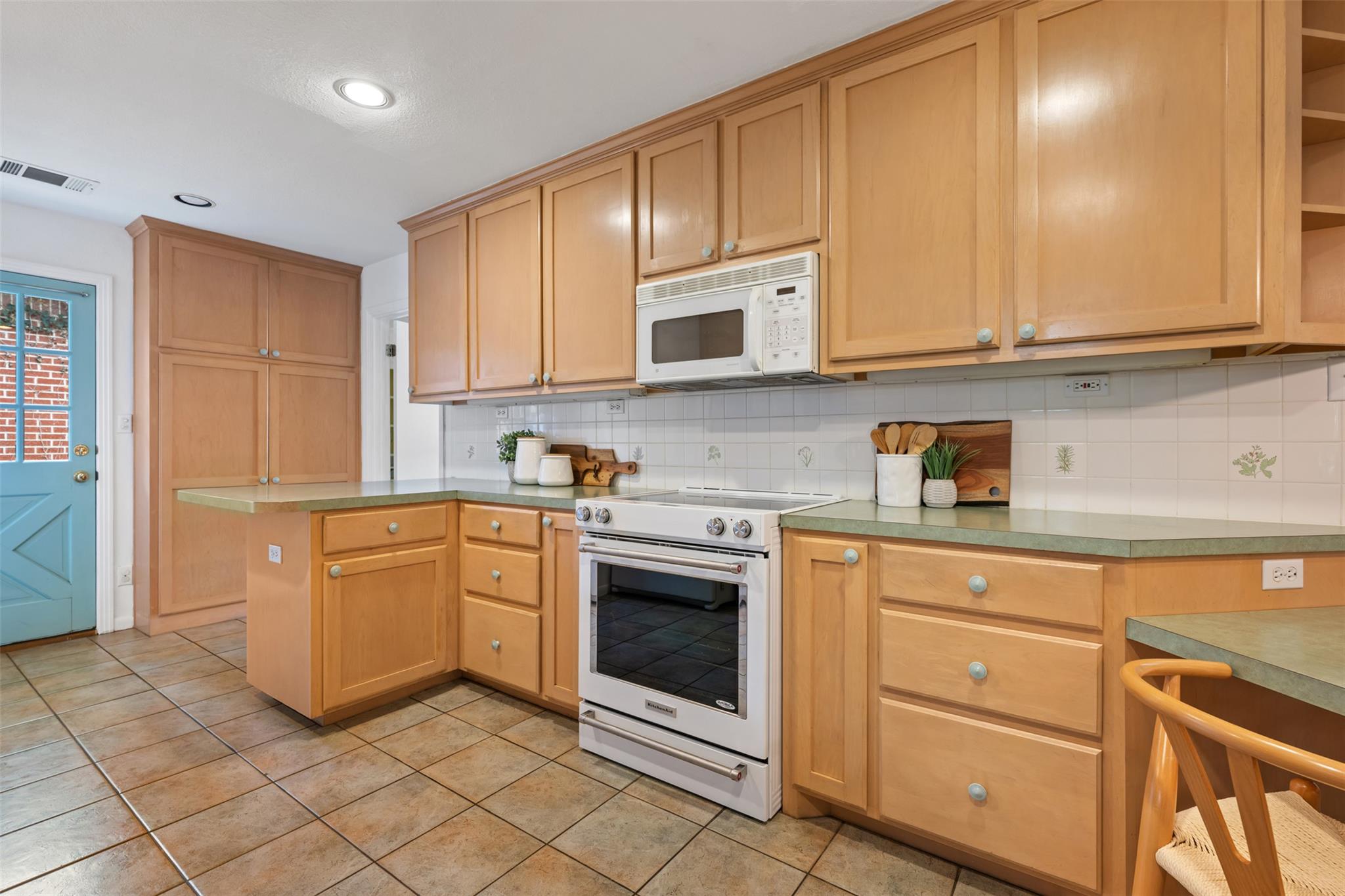 3303 Stardust Dr, Austin, TX 78757