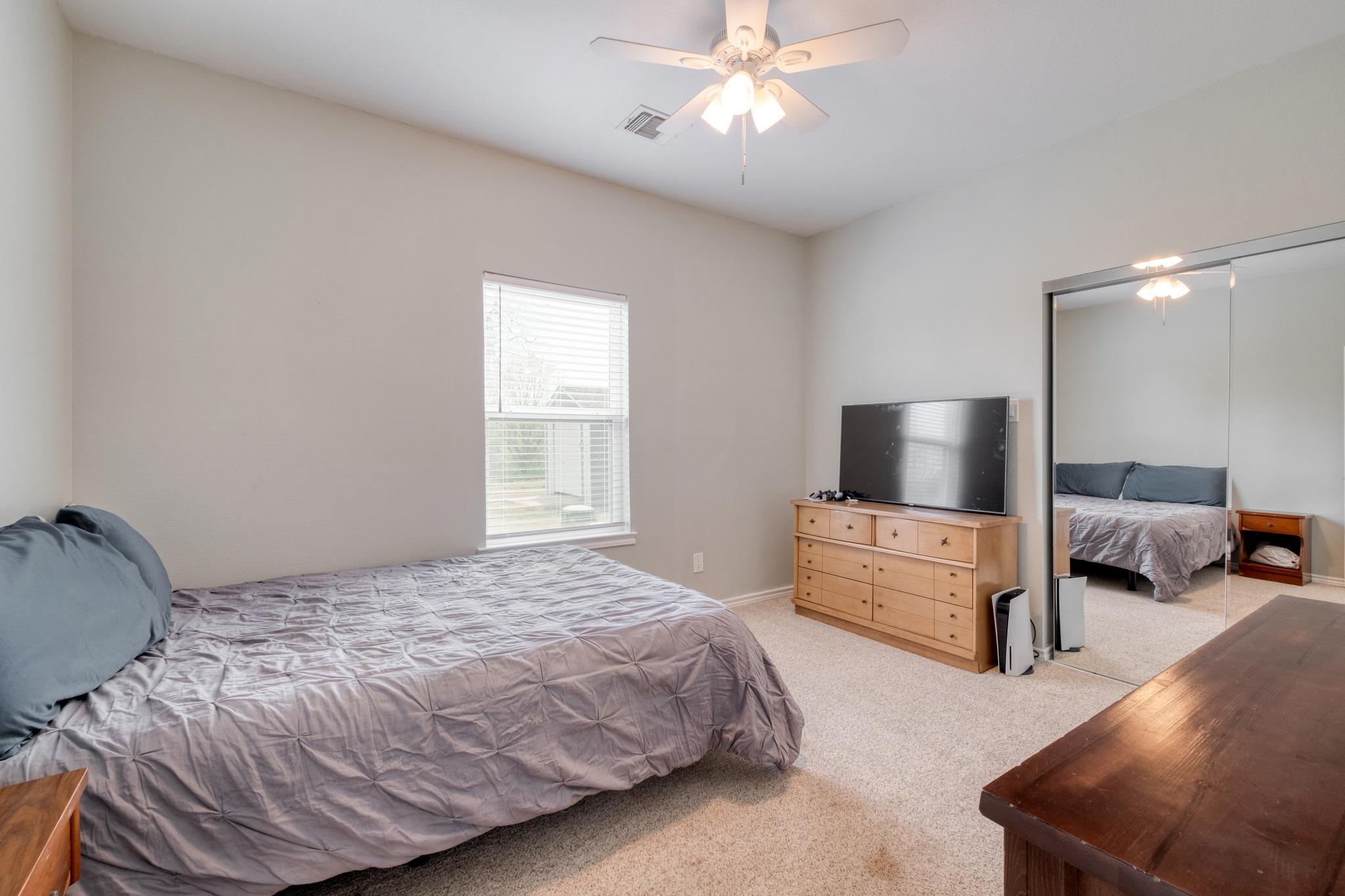 2950 County Road 484 Rd, Elgin, TX 78621