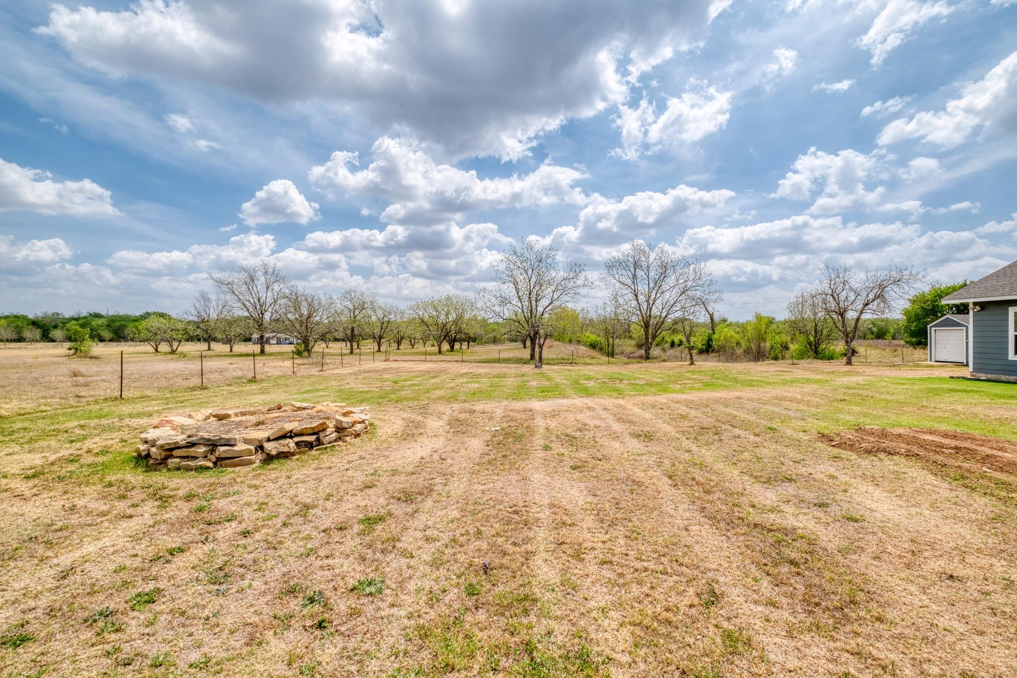 2950 County Road 484 Rd, Elgin, TX 78621