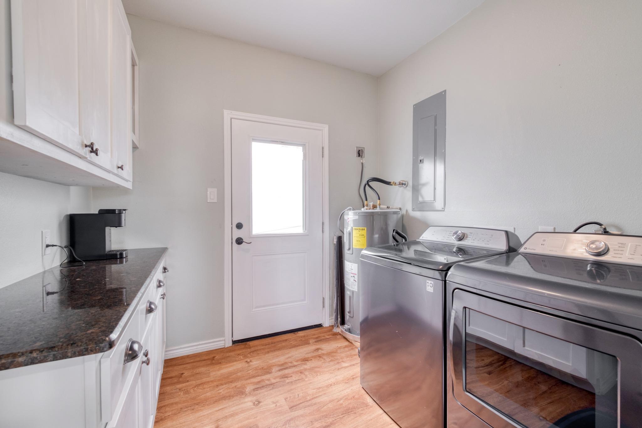 2950 County Road 484 Rd, Elgin, TX 78621