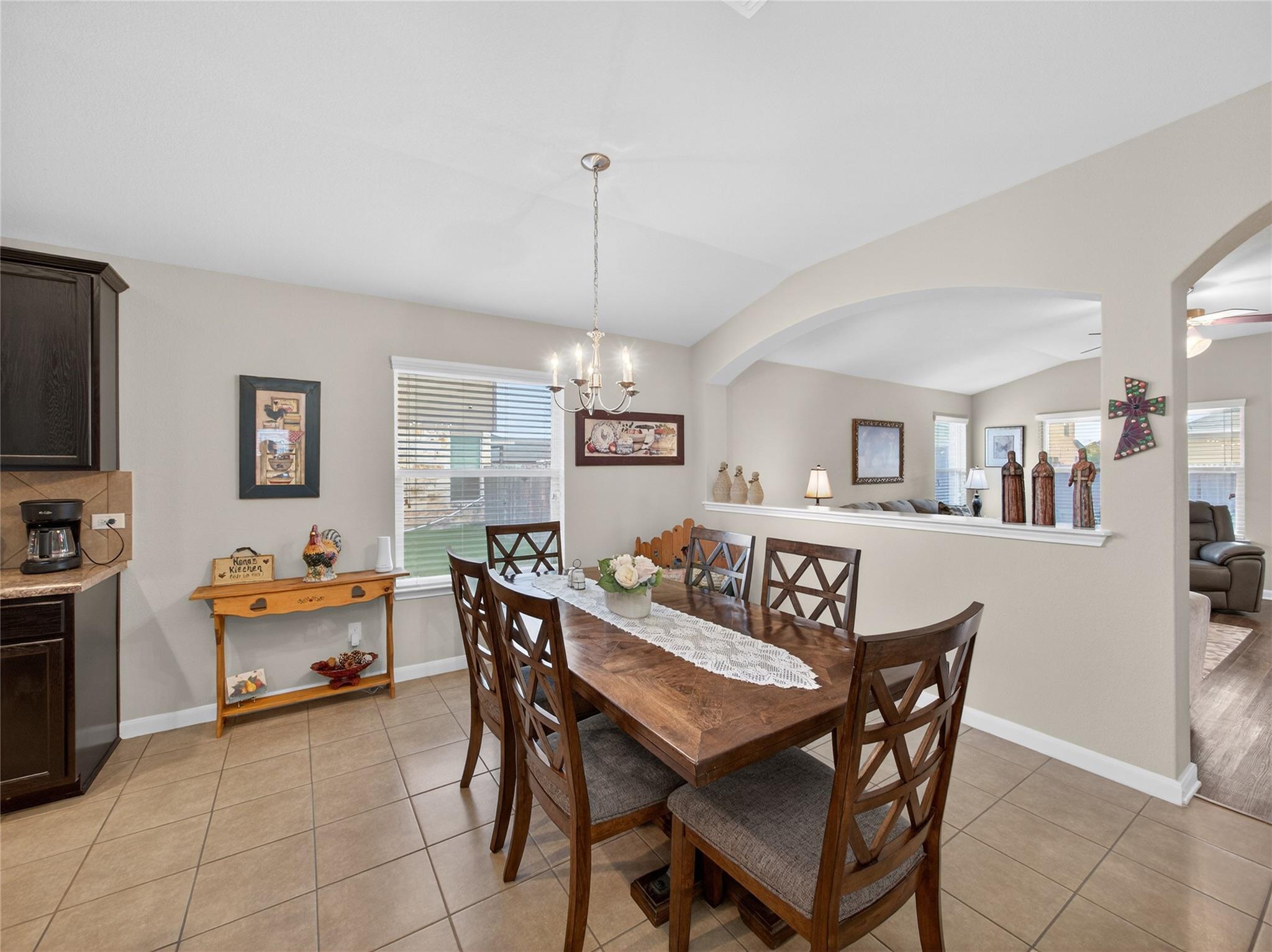 614 Lantana Ave, Lockhart, TX 78644