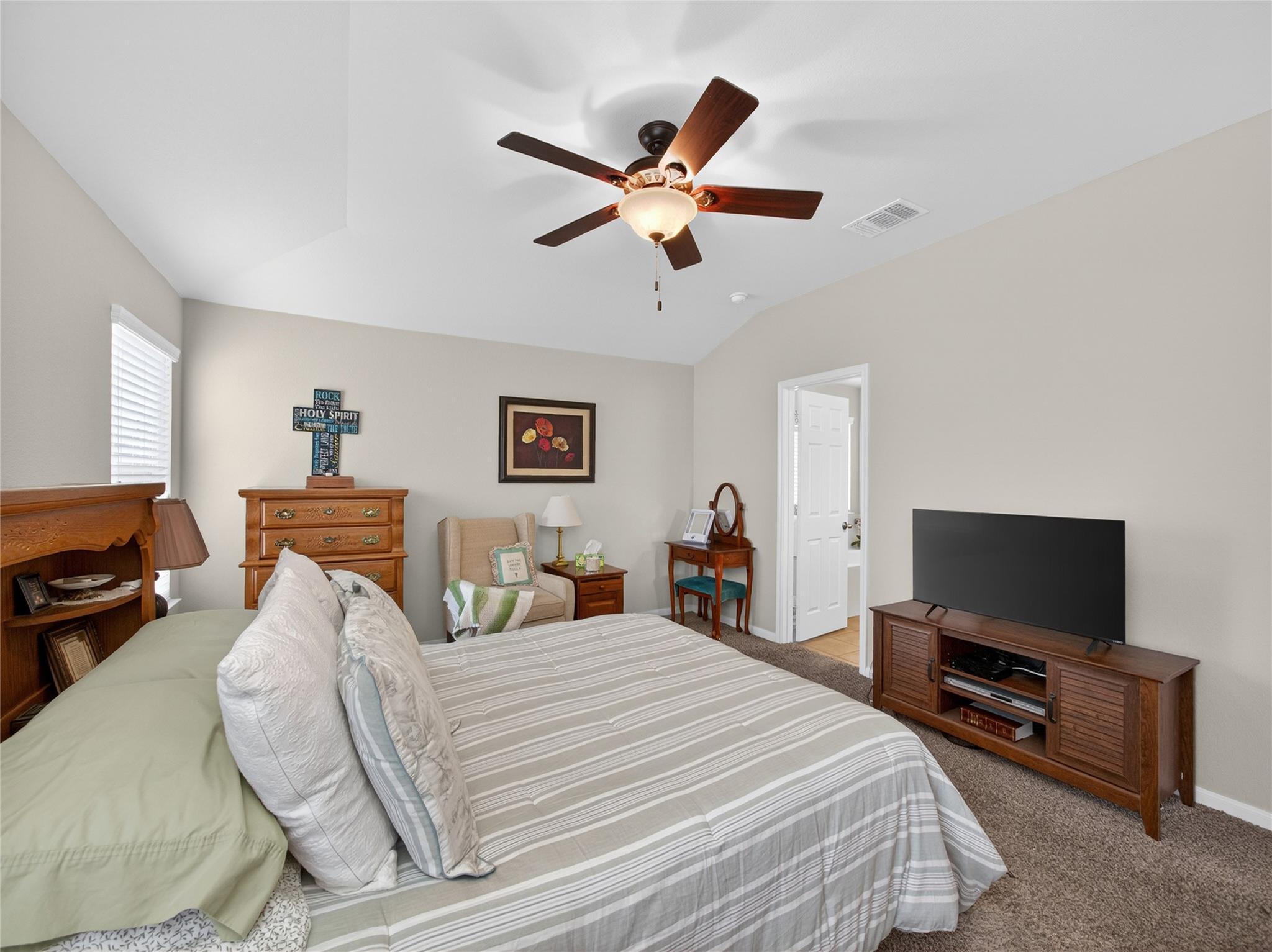 614 Lantana Ave, Lockhart, TX 78644