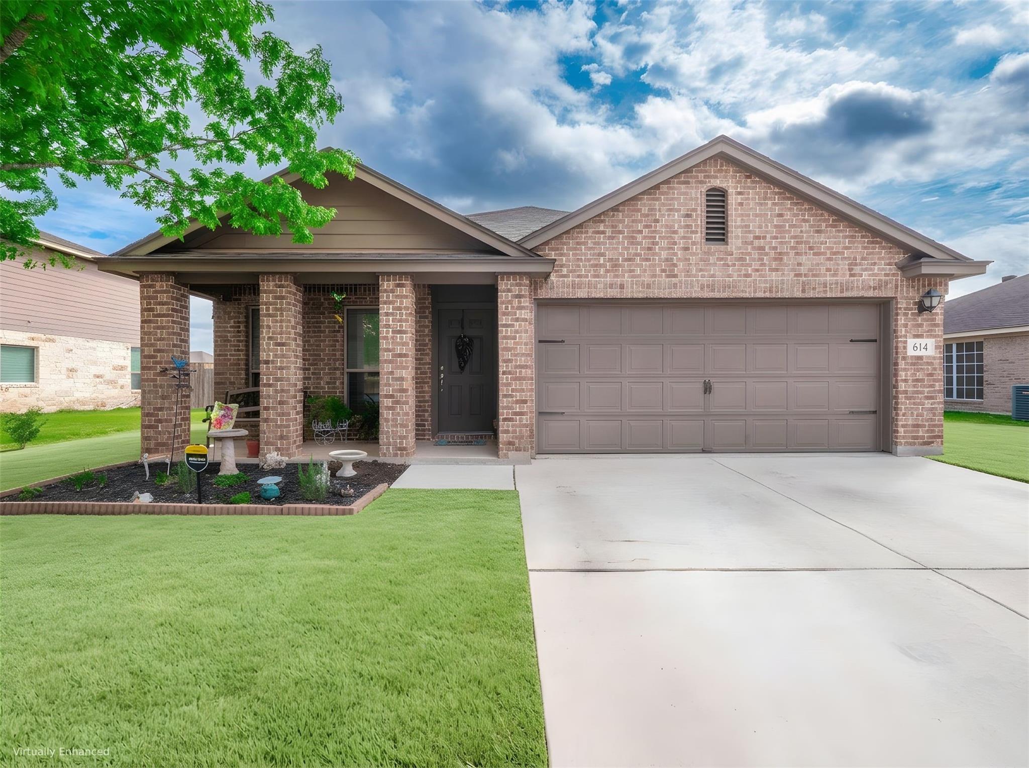 614 Lantana Ave, Lockhart, TX 78644