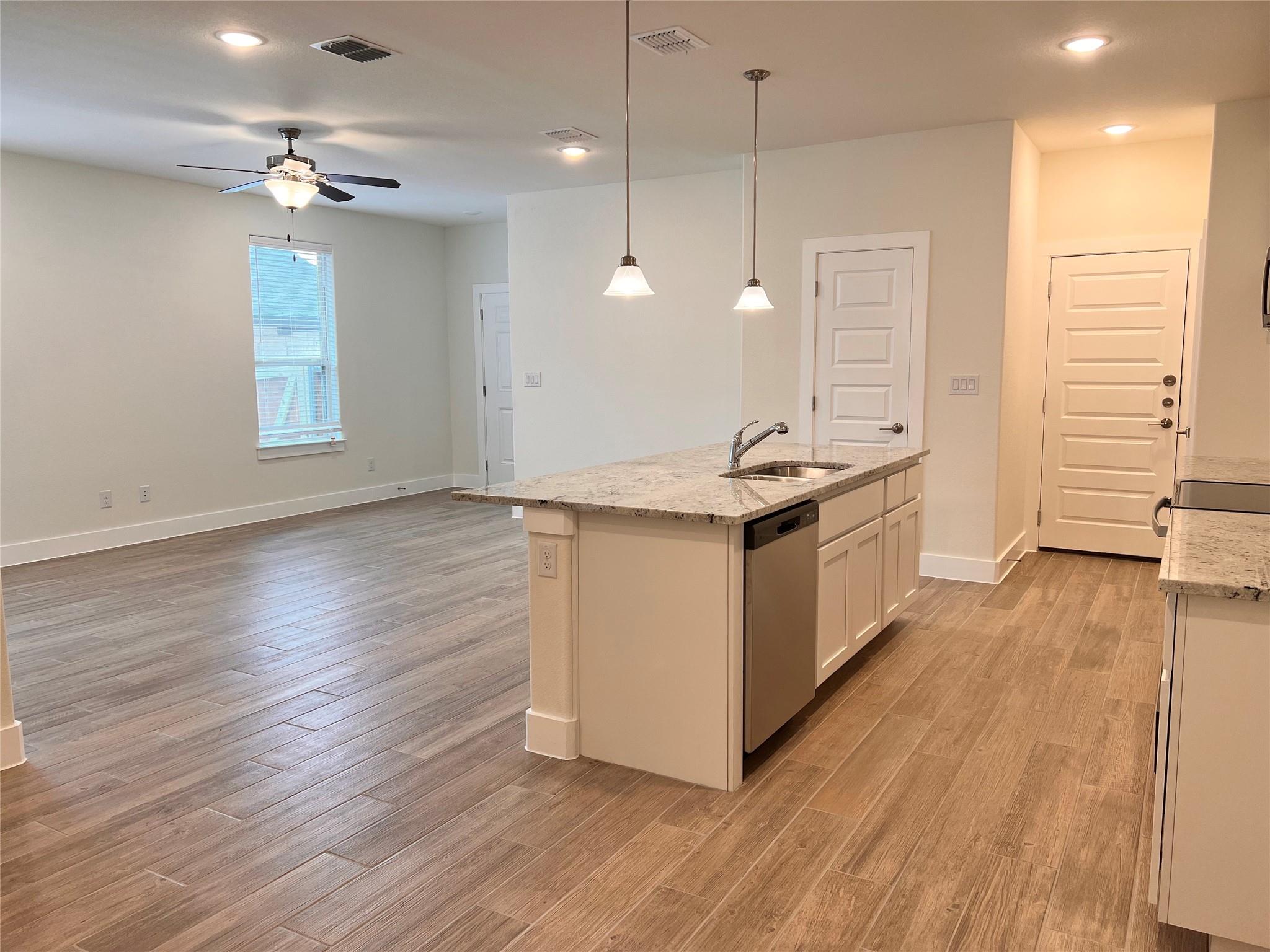 442 Parkline Dr # 31B, Georgetown, TX 78626