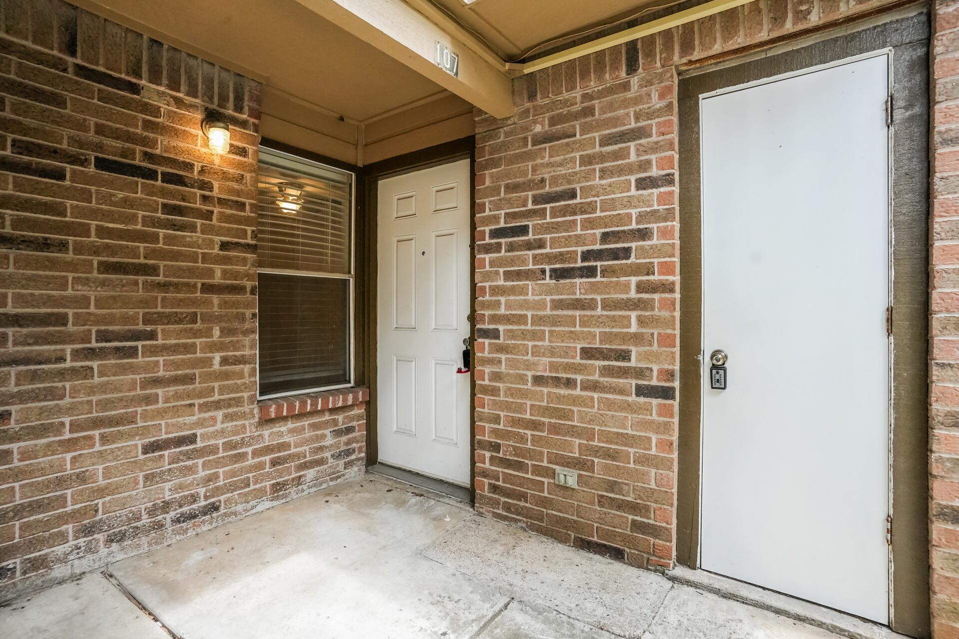 5608 Cougar Dr # 107, Austin, TX 78745