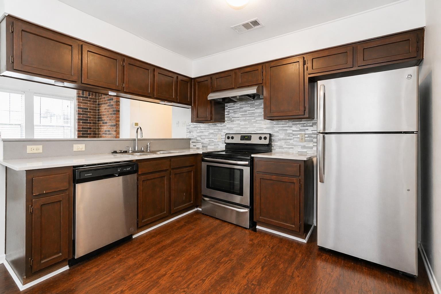 5608 Cougar Dr # 107, Austin, TX 78745