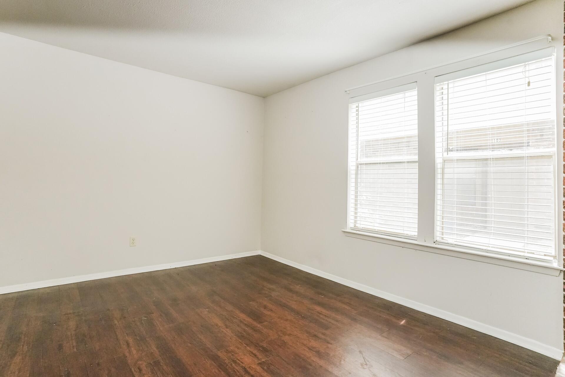 5608 Cougar Dr # 107, Austin, TX 78745