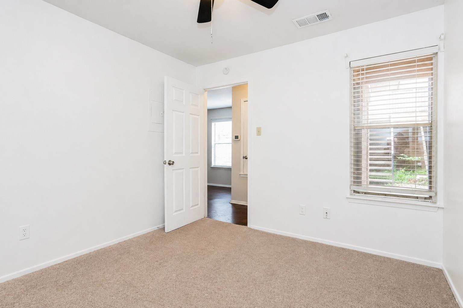 5608 Cougar Dr # 107, Austin, TX 78745