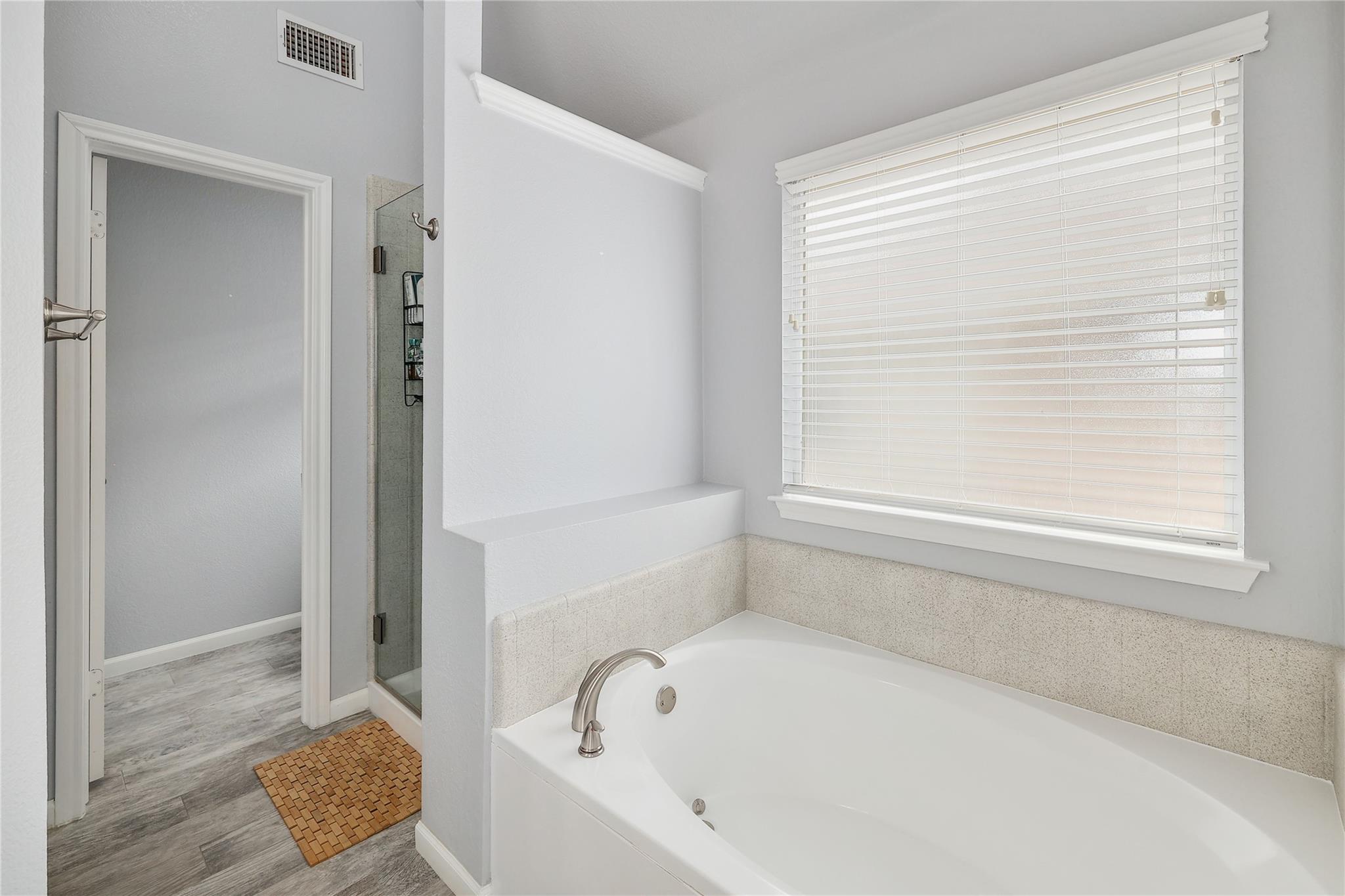 8106 Miller Falls Dr, Round Rock, TX 78681