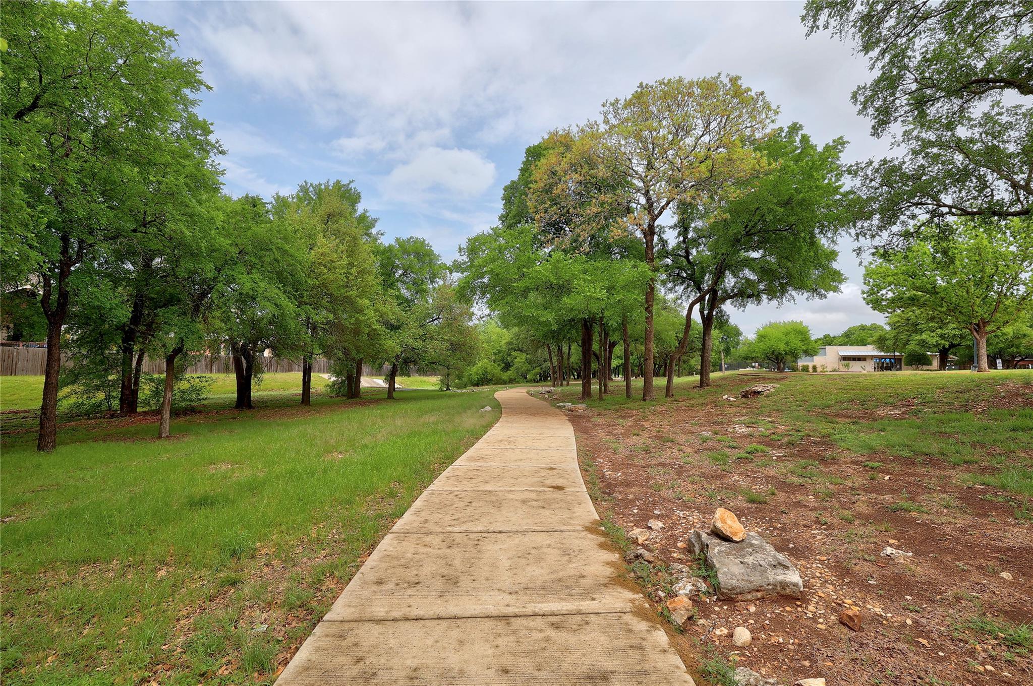 8106 Miller Falls Dr, Round Rock, TX 78681