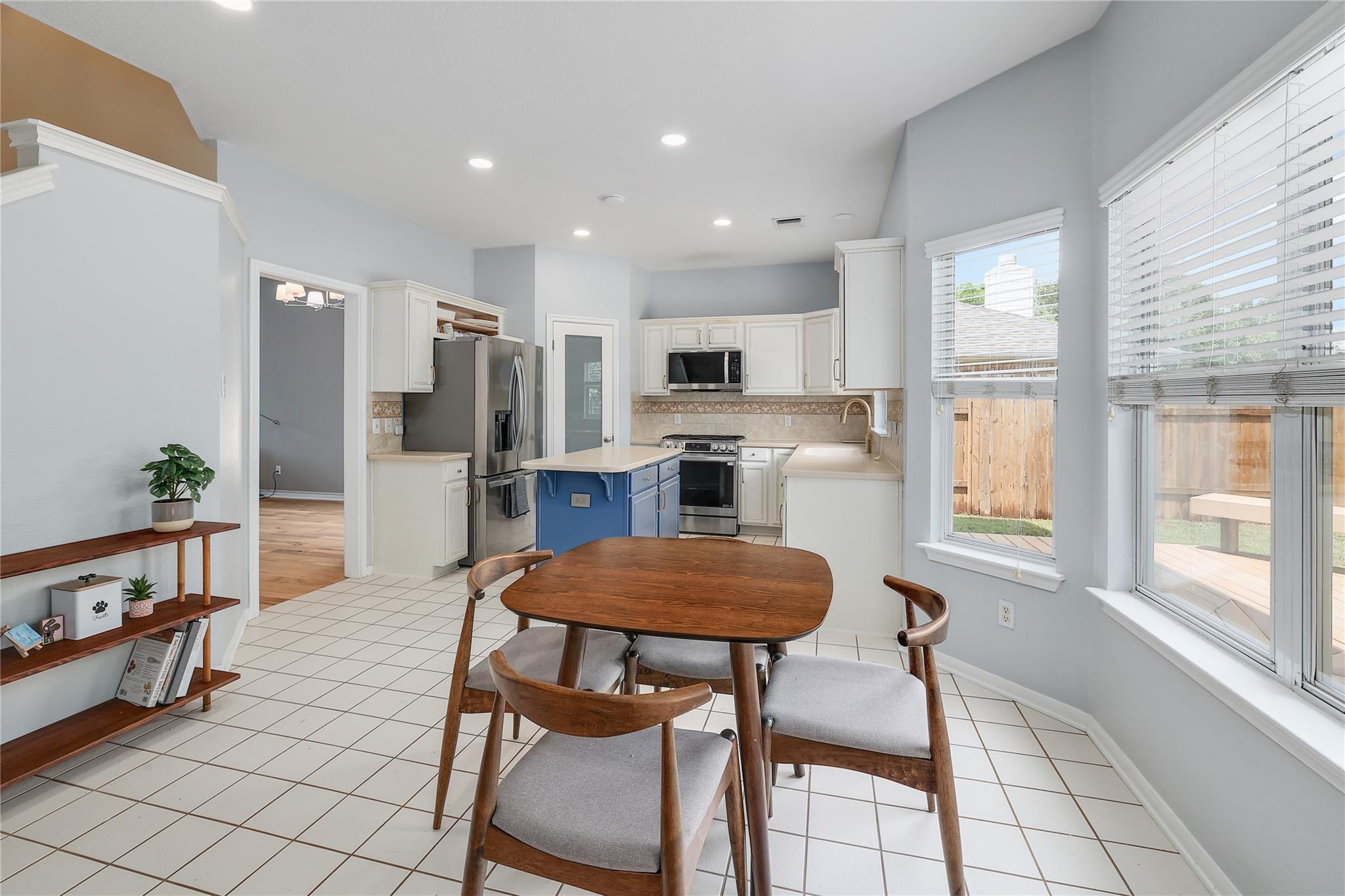 8106 Miller Falls Dr, Round Rock, TX 78681