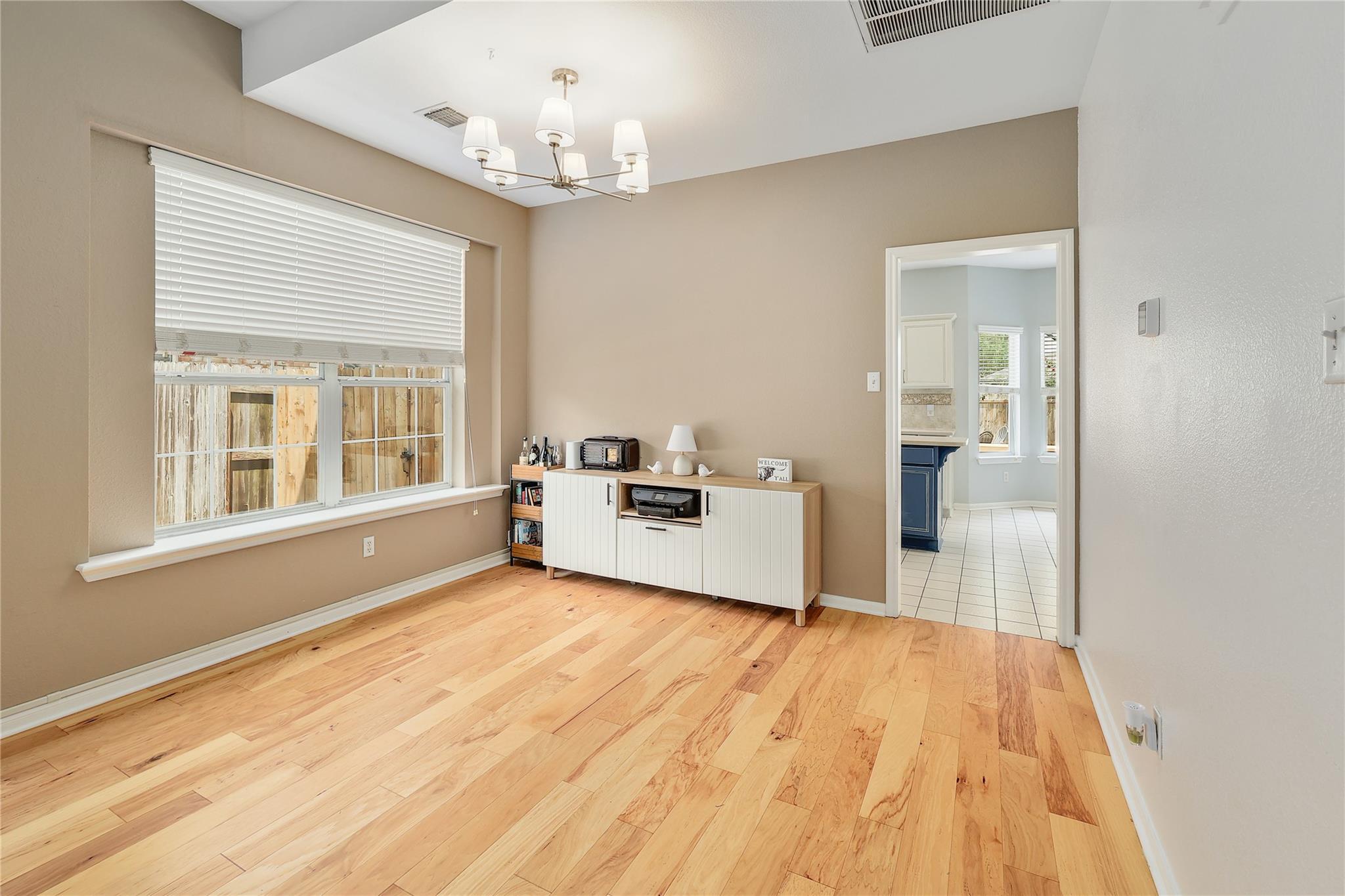 8106 Miller Falls Dr, Round Rock, TX 78681