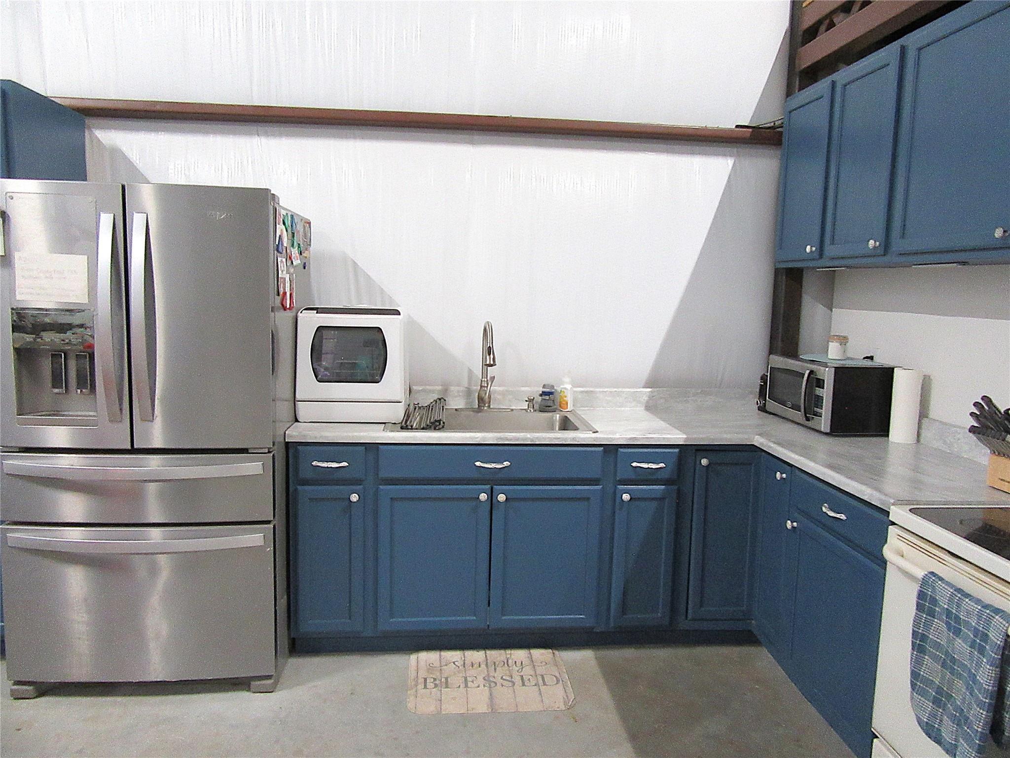 8821 County Road 133, Burlington, TX 76519