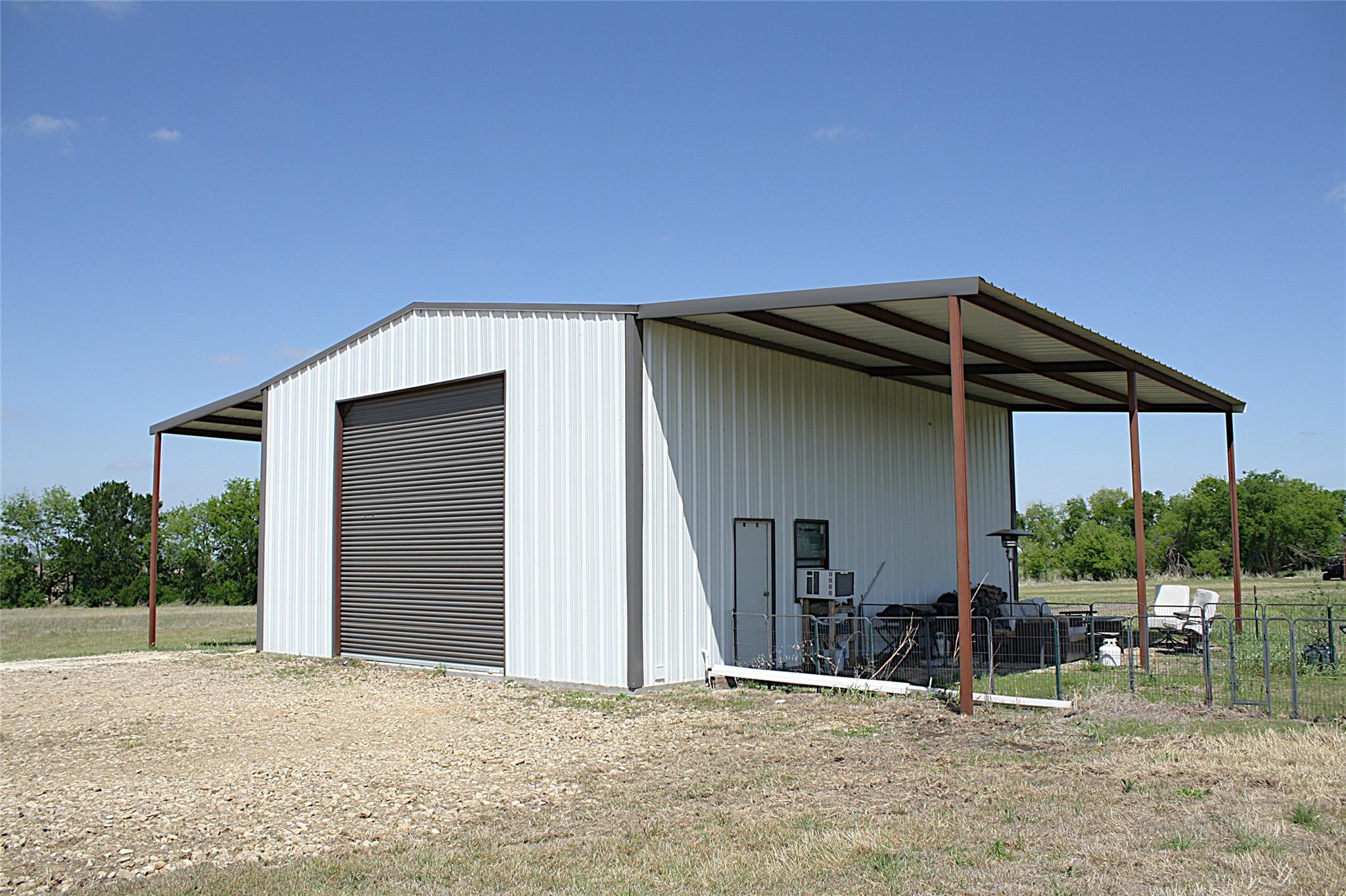 8821 County Road 133, Burlington, TX 76519