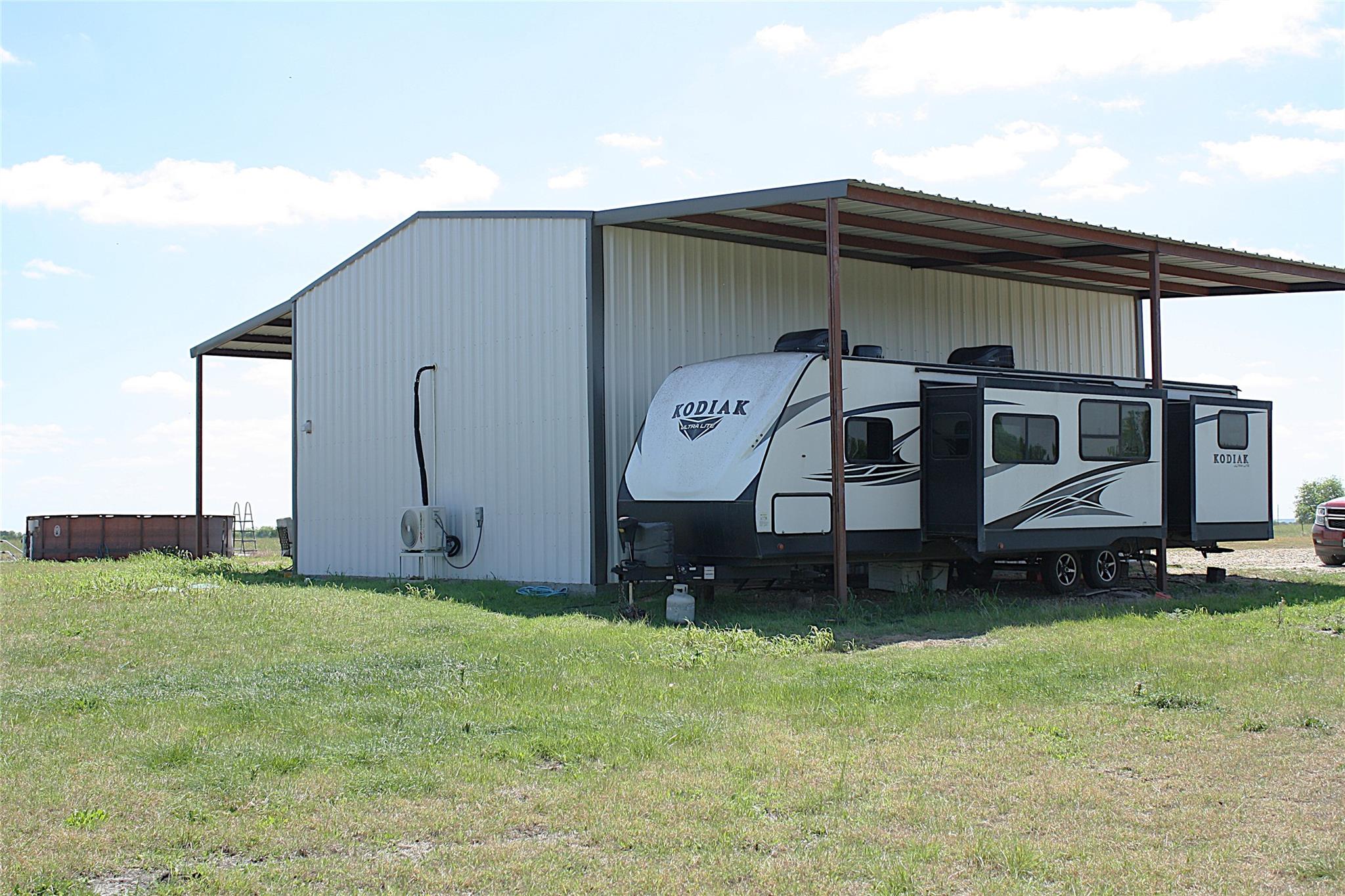 8821 County Road 133, Burlington, TX 76519