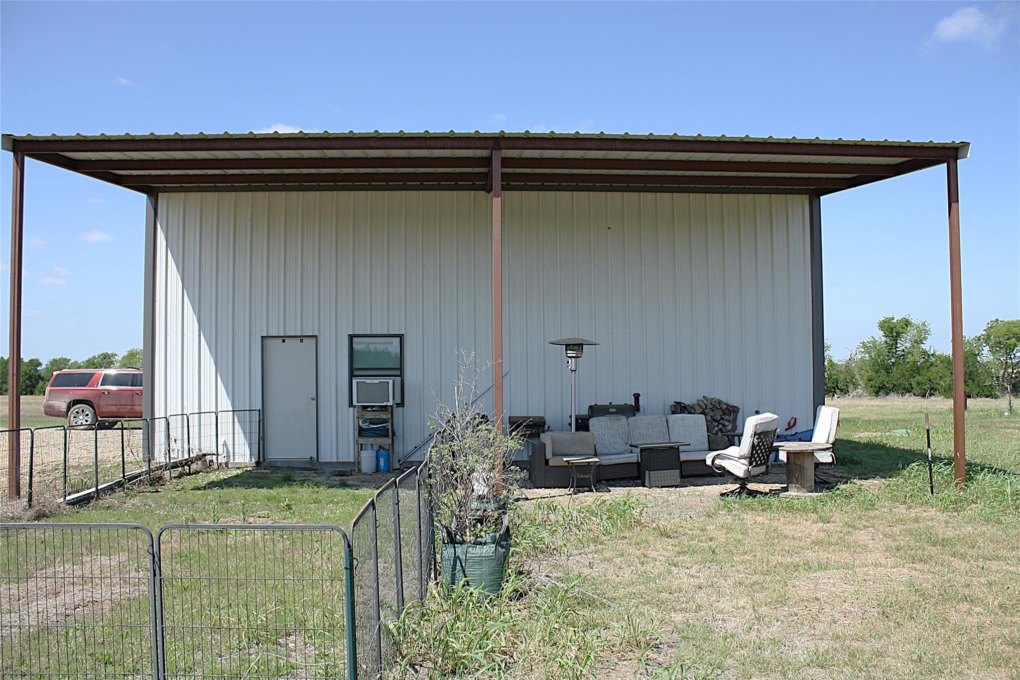 8821 County Road 133, Burlington, TX 76519