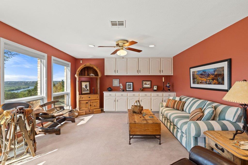 17 Cicero Ln, Austin, TX 78746