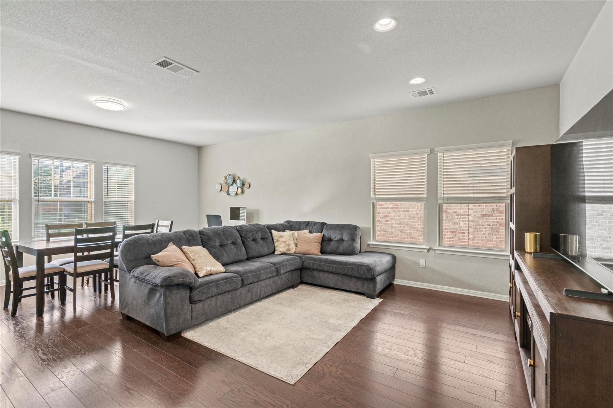 8144 Daisy Cutter Xing, Georgetown, TX 78626