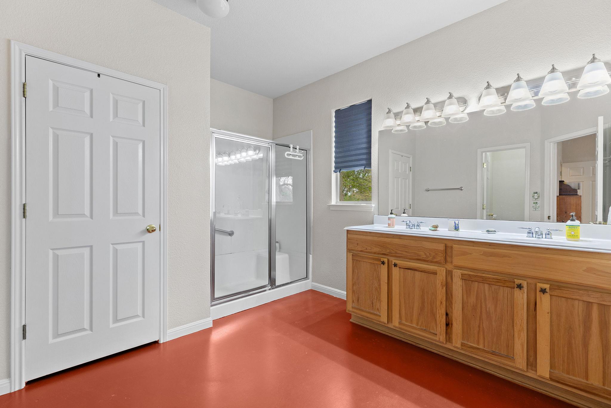 202 The Oaks Blvd, Elgin, TX 78621