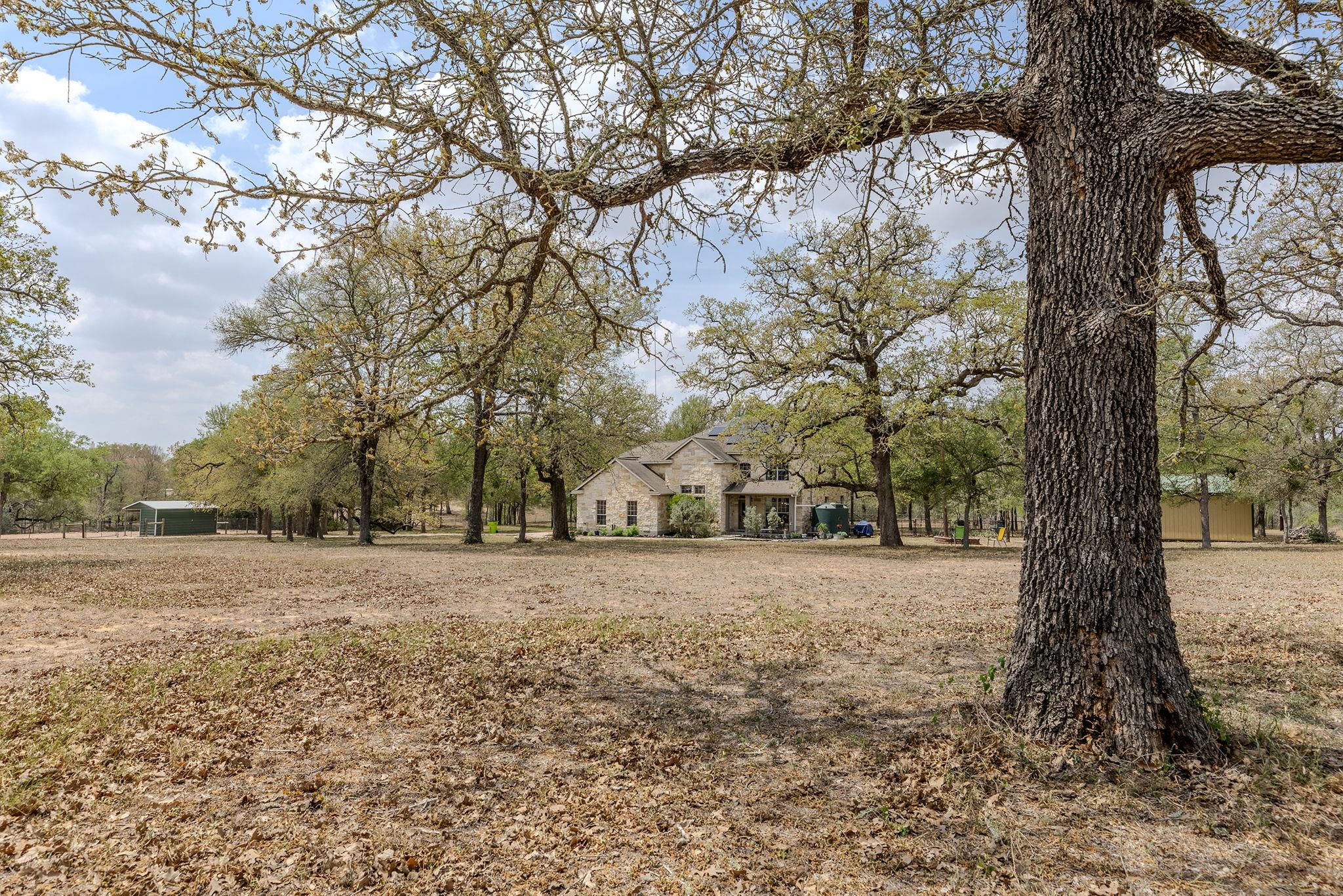 202 The Oaks Blvd, Elgin, TX 78621