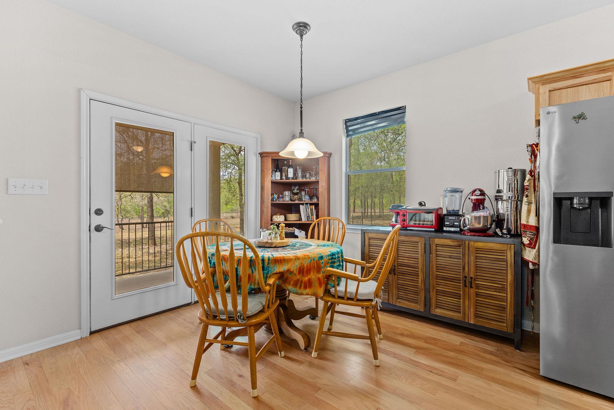 202 The Oaks Blvd, Elgin, TX 78621