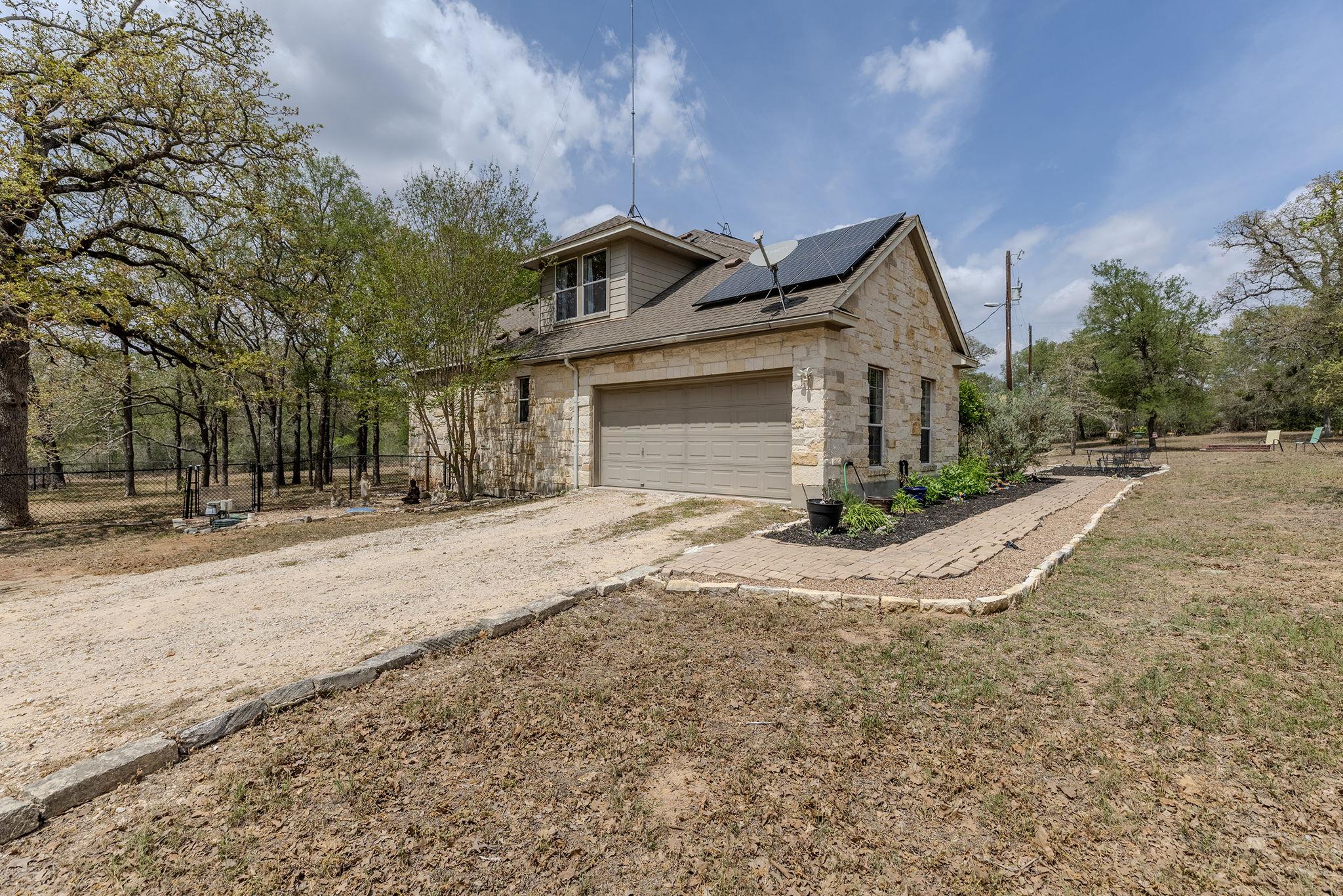 202 The Oaks Blvd, Elgin, TX 78621