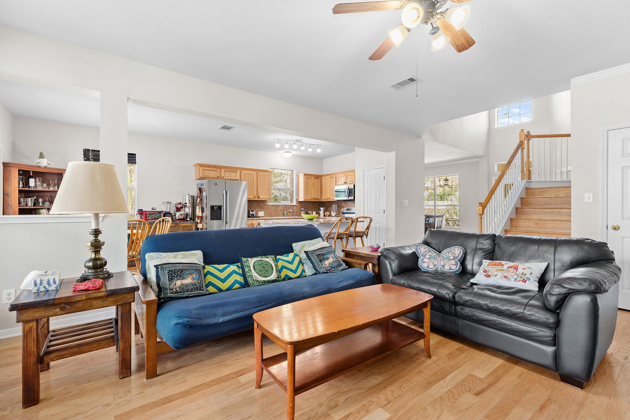 202 The Oaks Blvd, Elgin, TX 78621