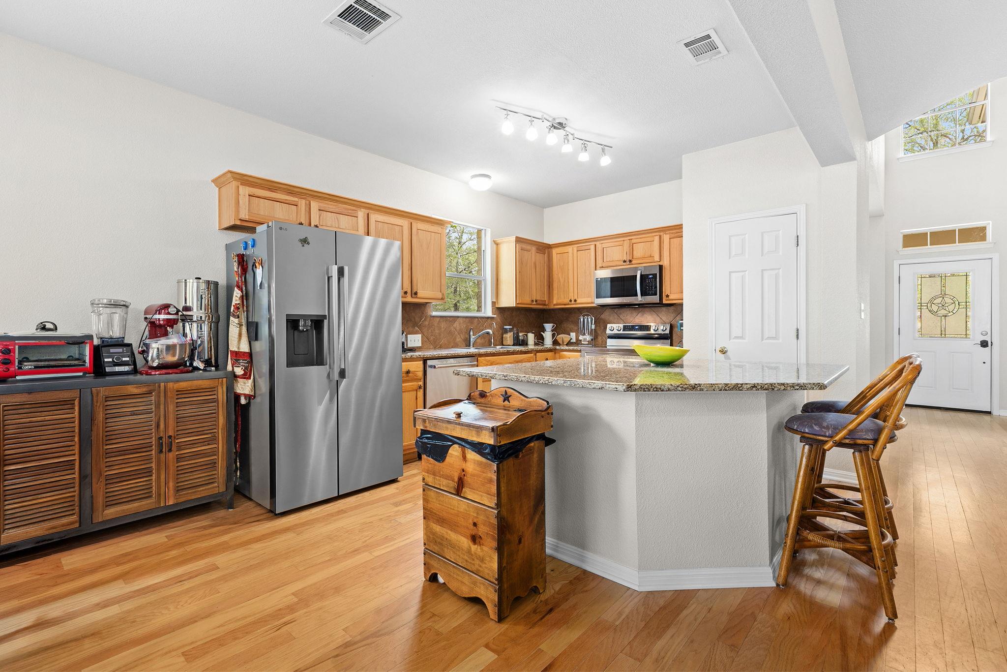 202 The Oaks Blvd, Elgin, TX 78621