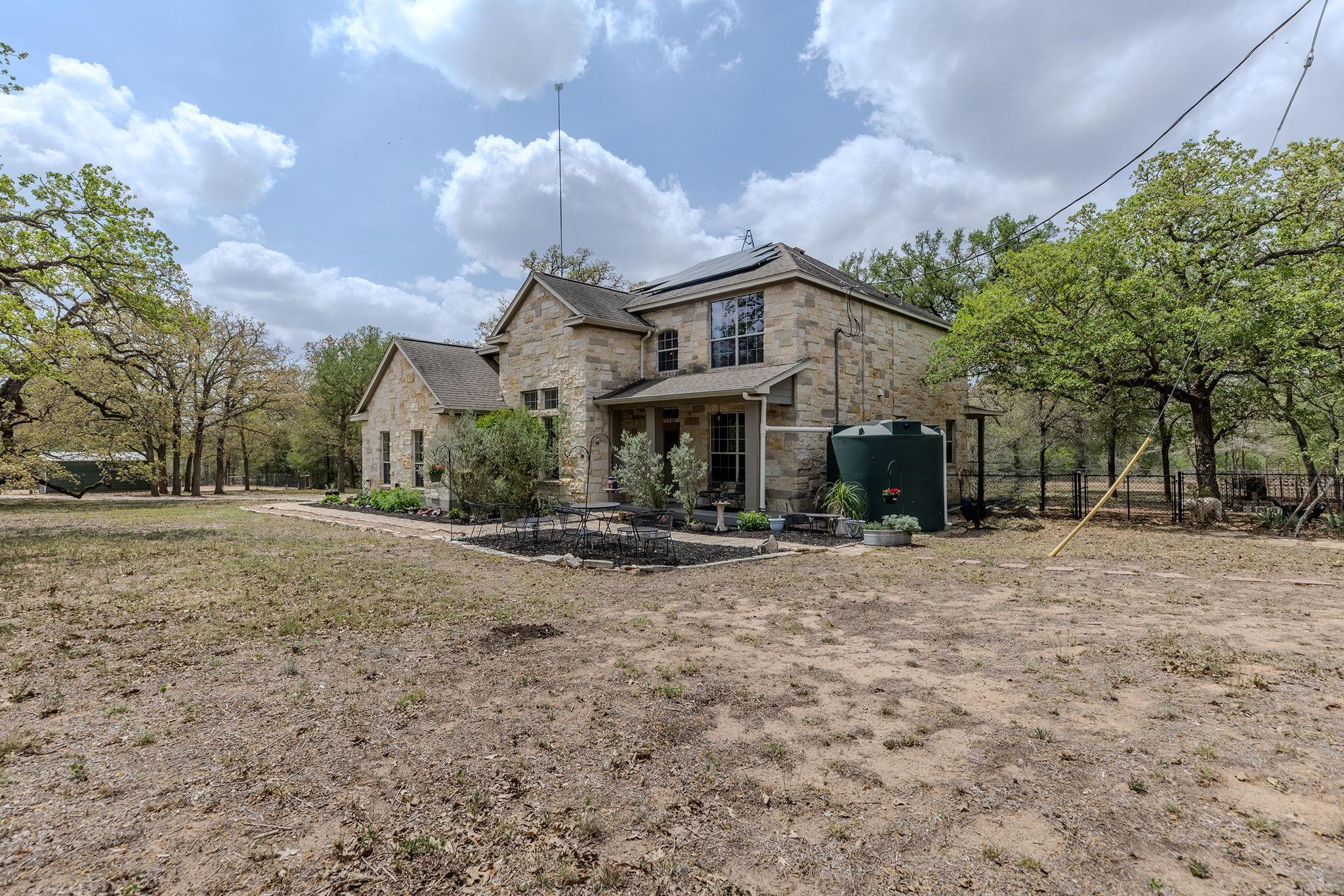 202 The Oaks Blvd, Elgin, TX 78621