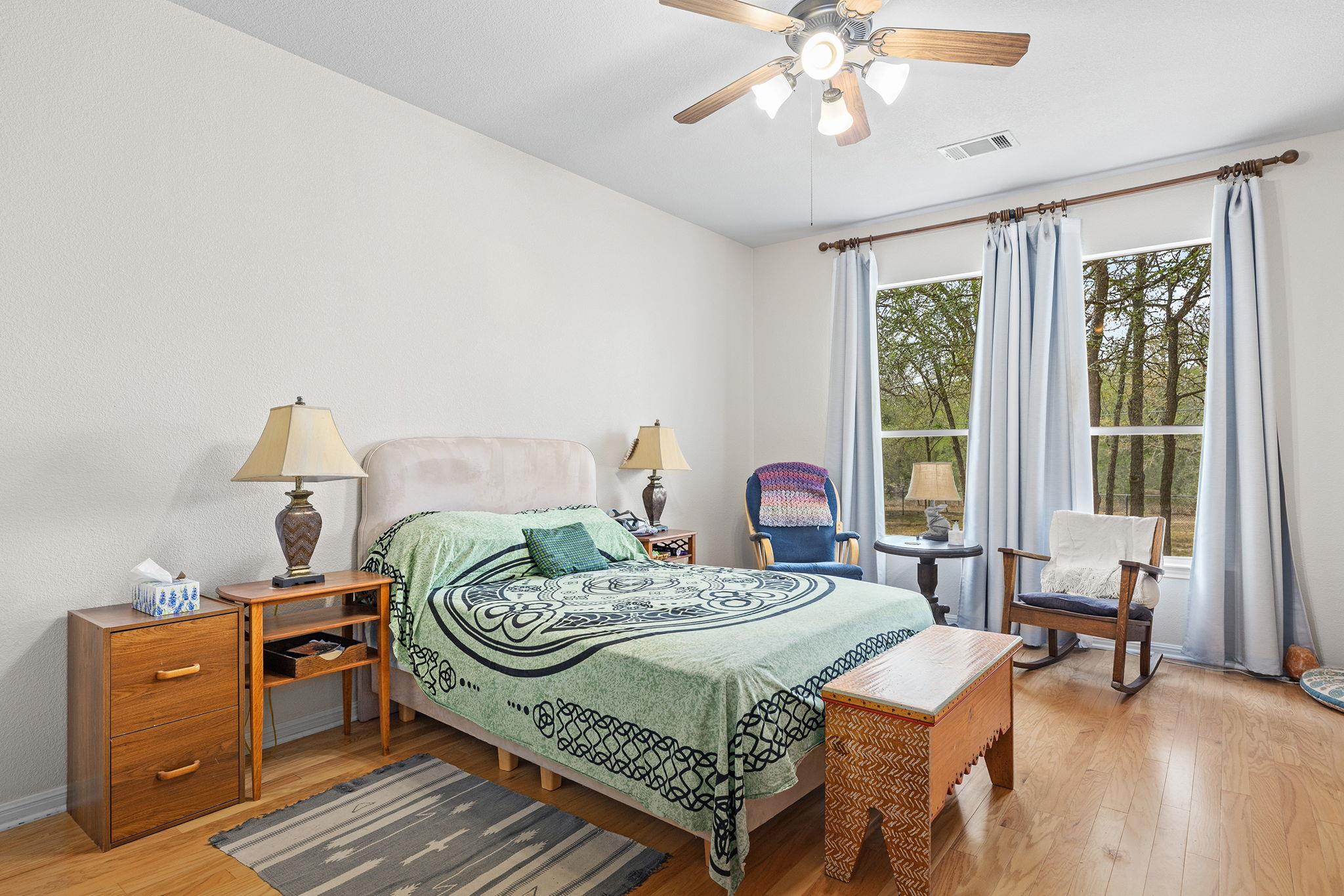 202 The Oaks Blvd, Elgin, TX 78621