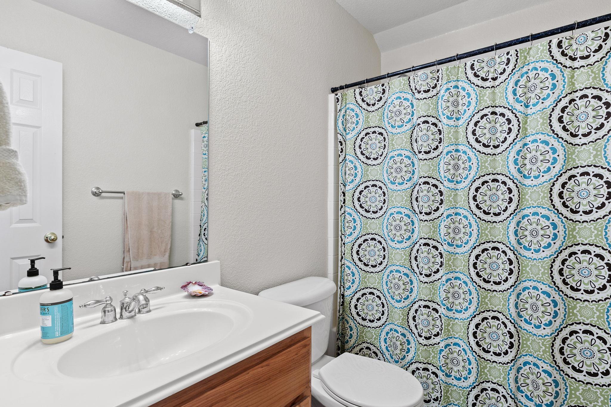 202 The Oaks Blvd, Elgin, TX 78621