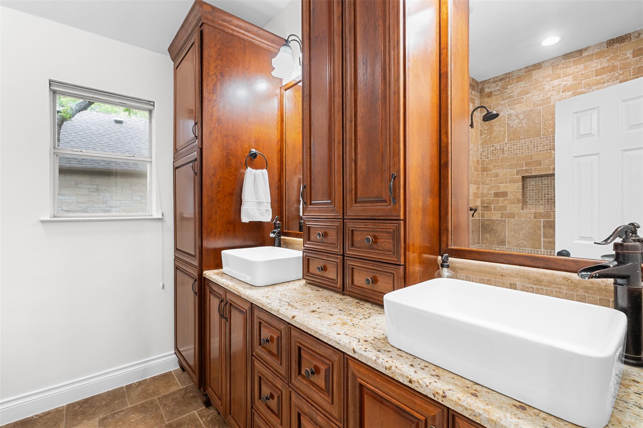 117 N Winecup Trl, Cedar Park, TX 78613