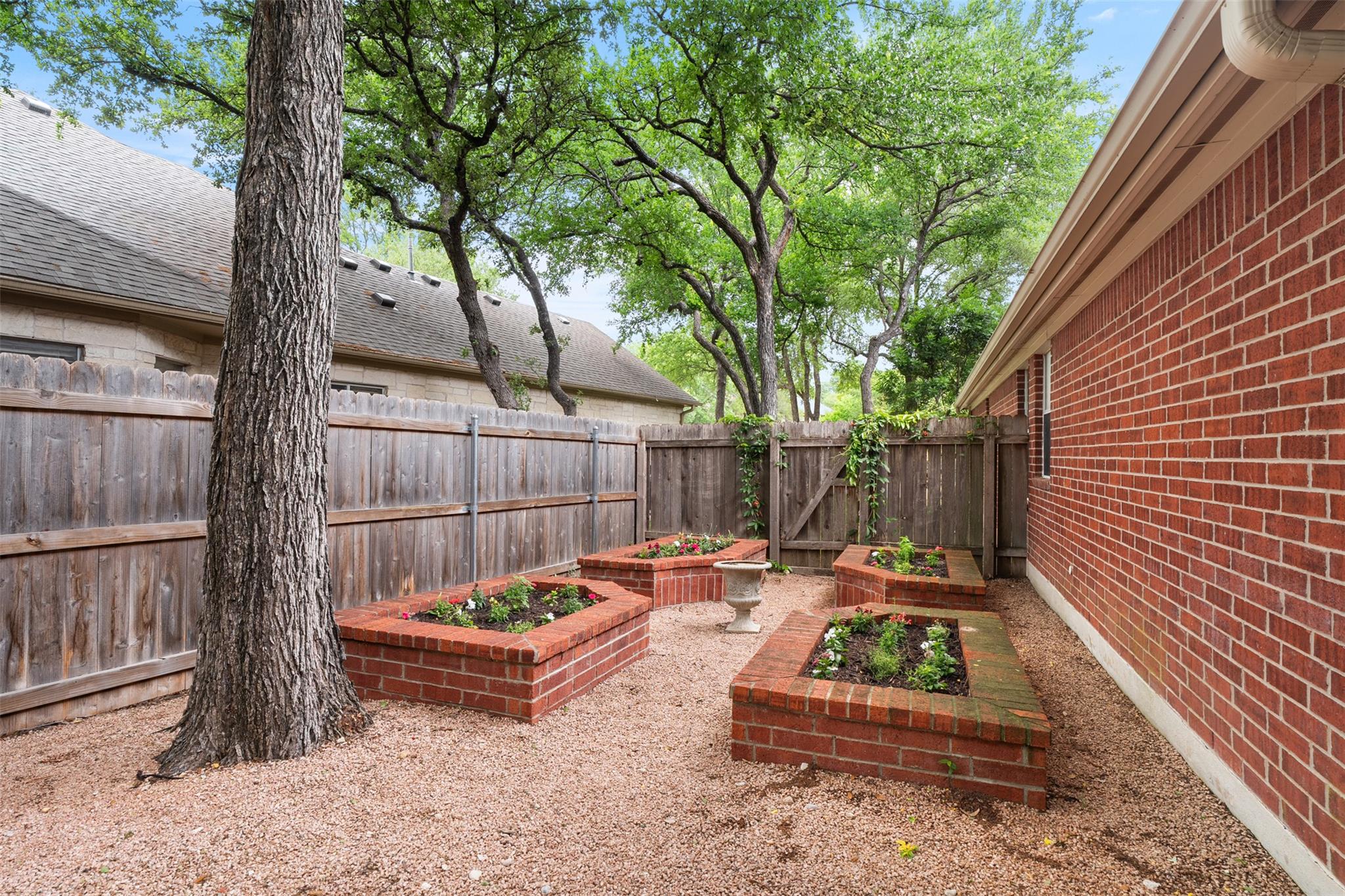 117 N Winecup Trl, Cedar Park, TX 78613