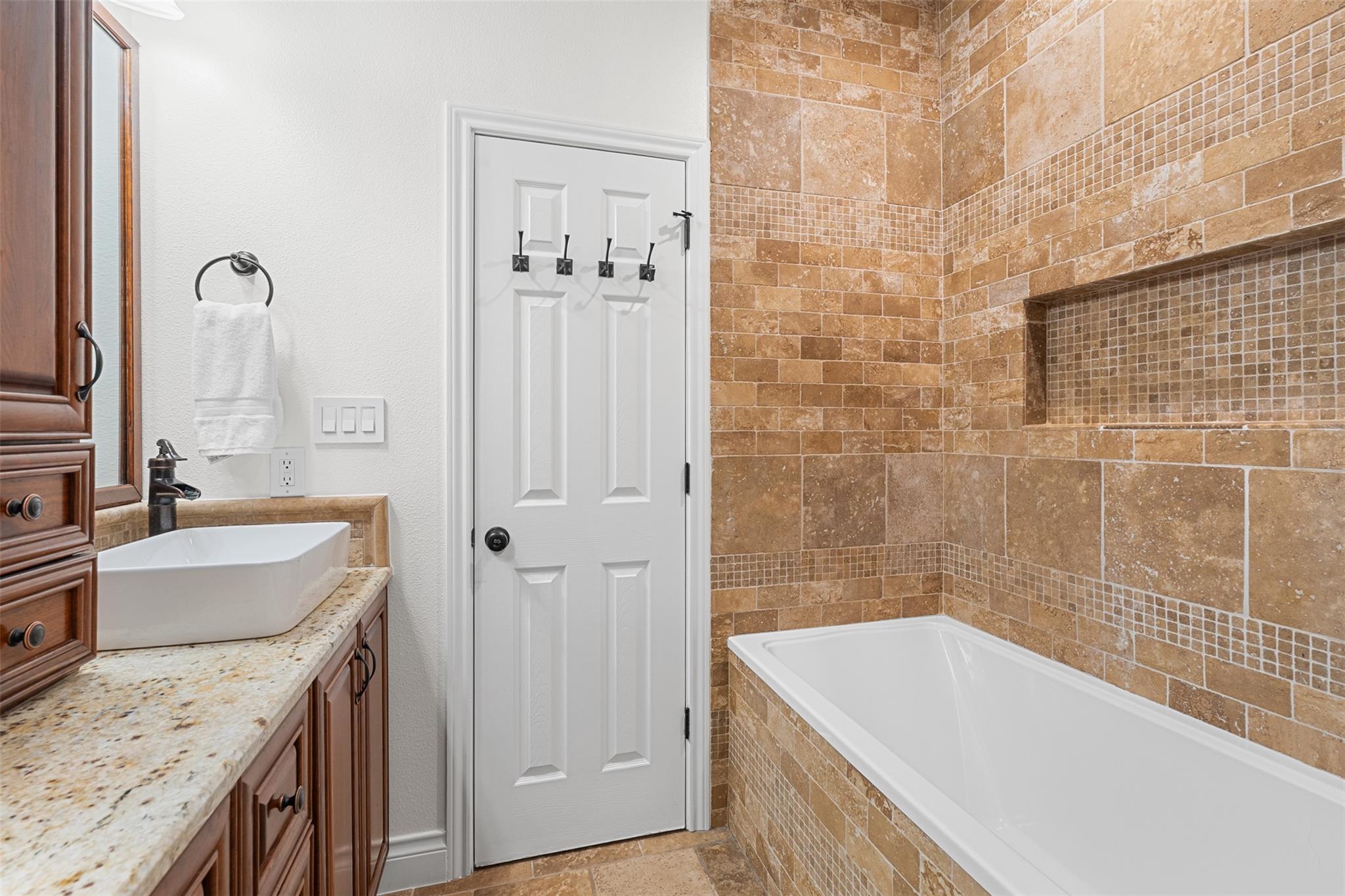 117 N Winecup Trl, Cedar Park, TX 78613