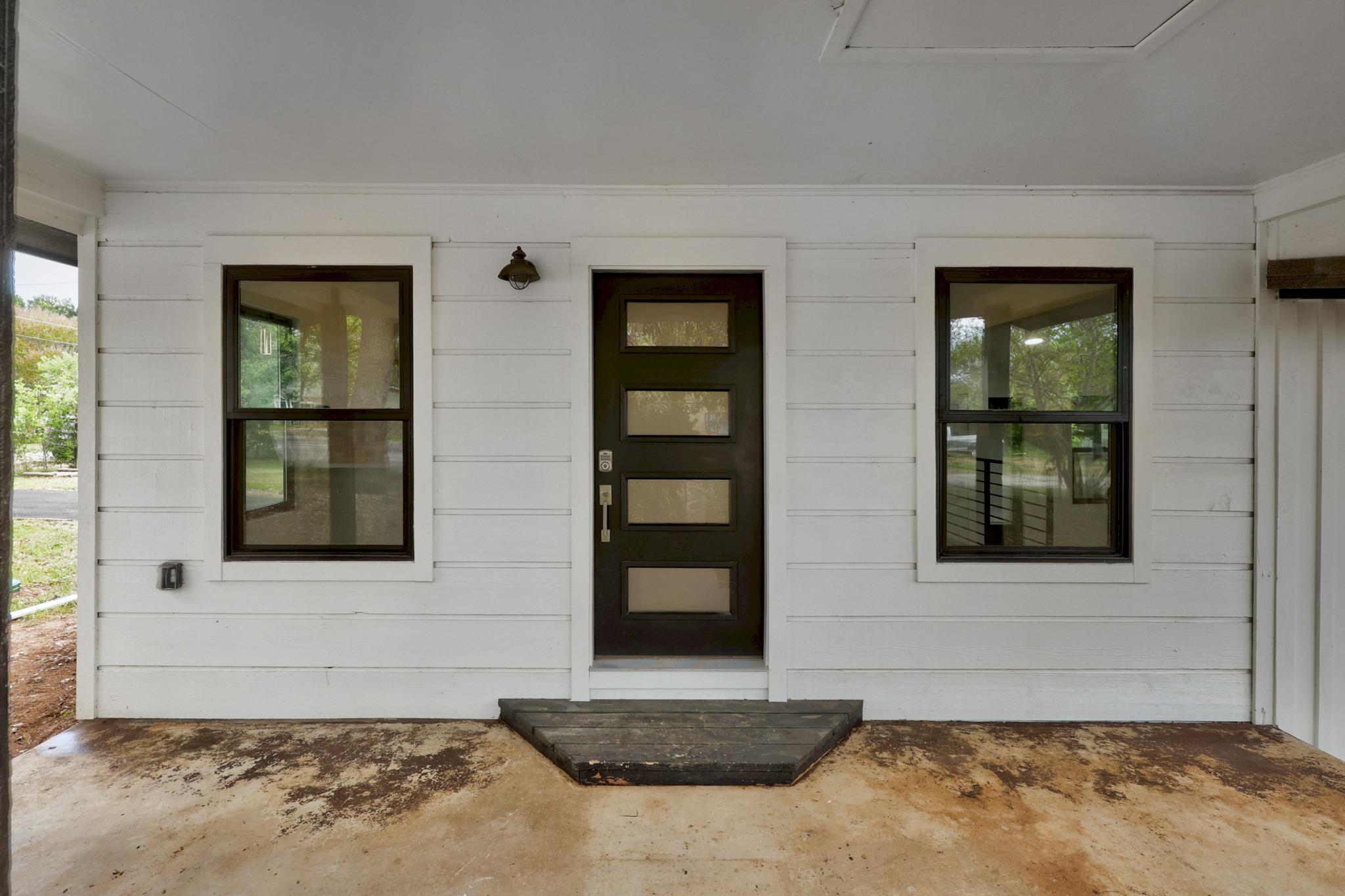 11013 Travis Dr, Jonestown, TX 78645