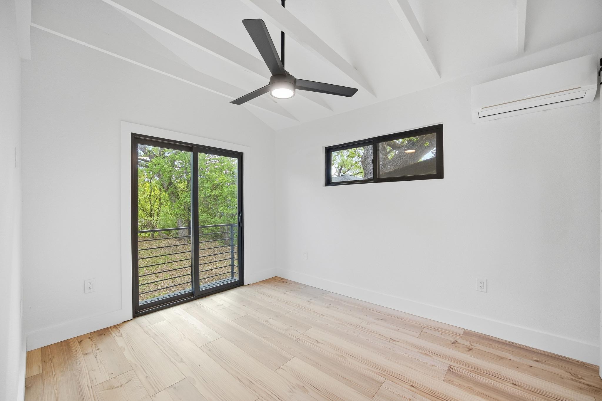 11013 Travis Dr, Jonestown, TX 78645