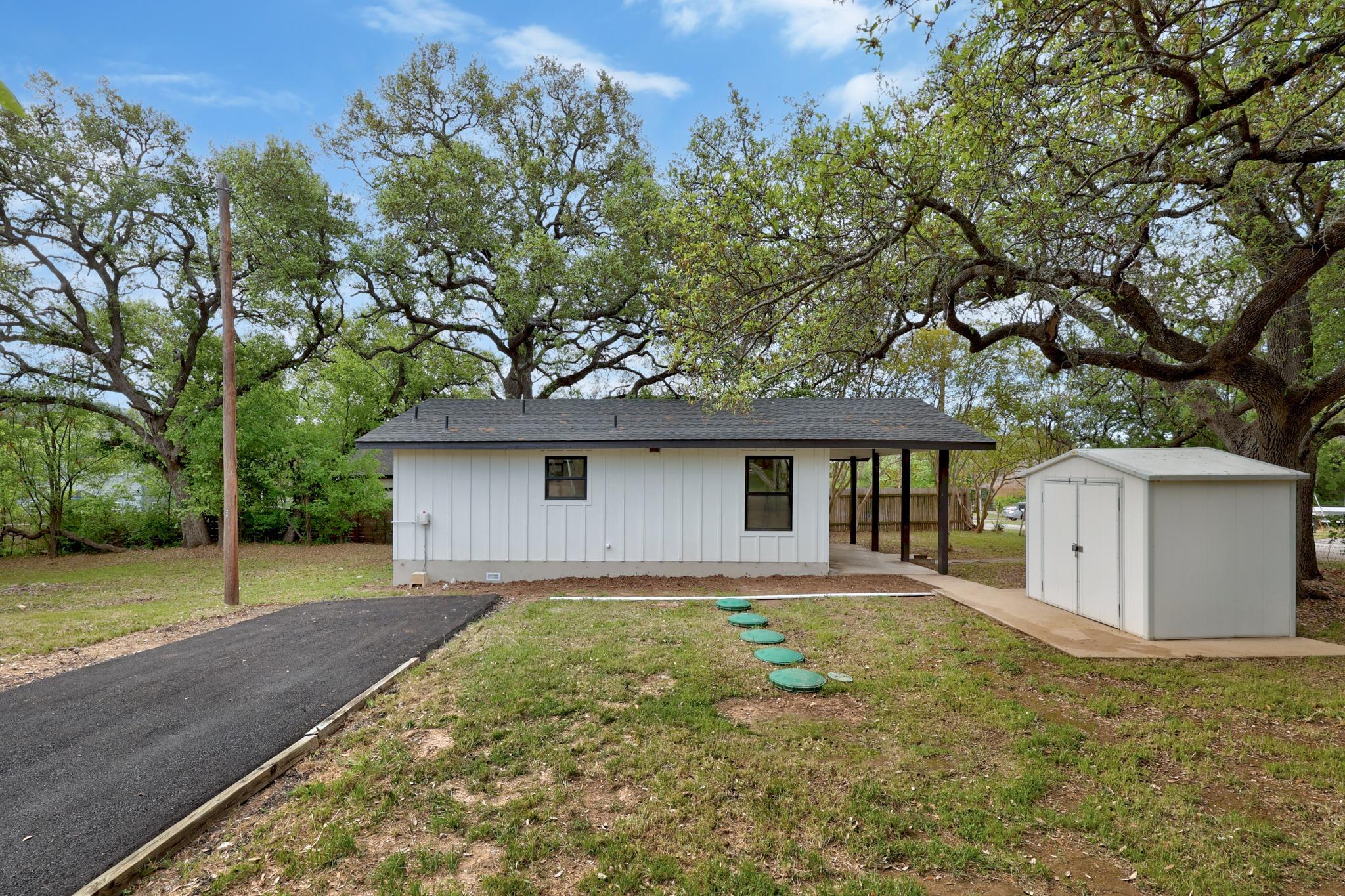 11013 Travis Dr, Jonestown, TX 78645