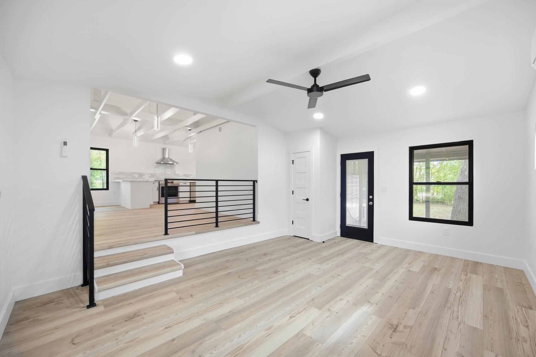 11013 Travis Dr, Jonestown, TX 78645