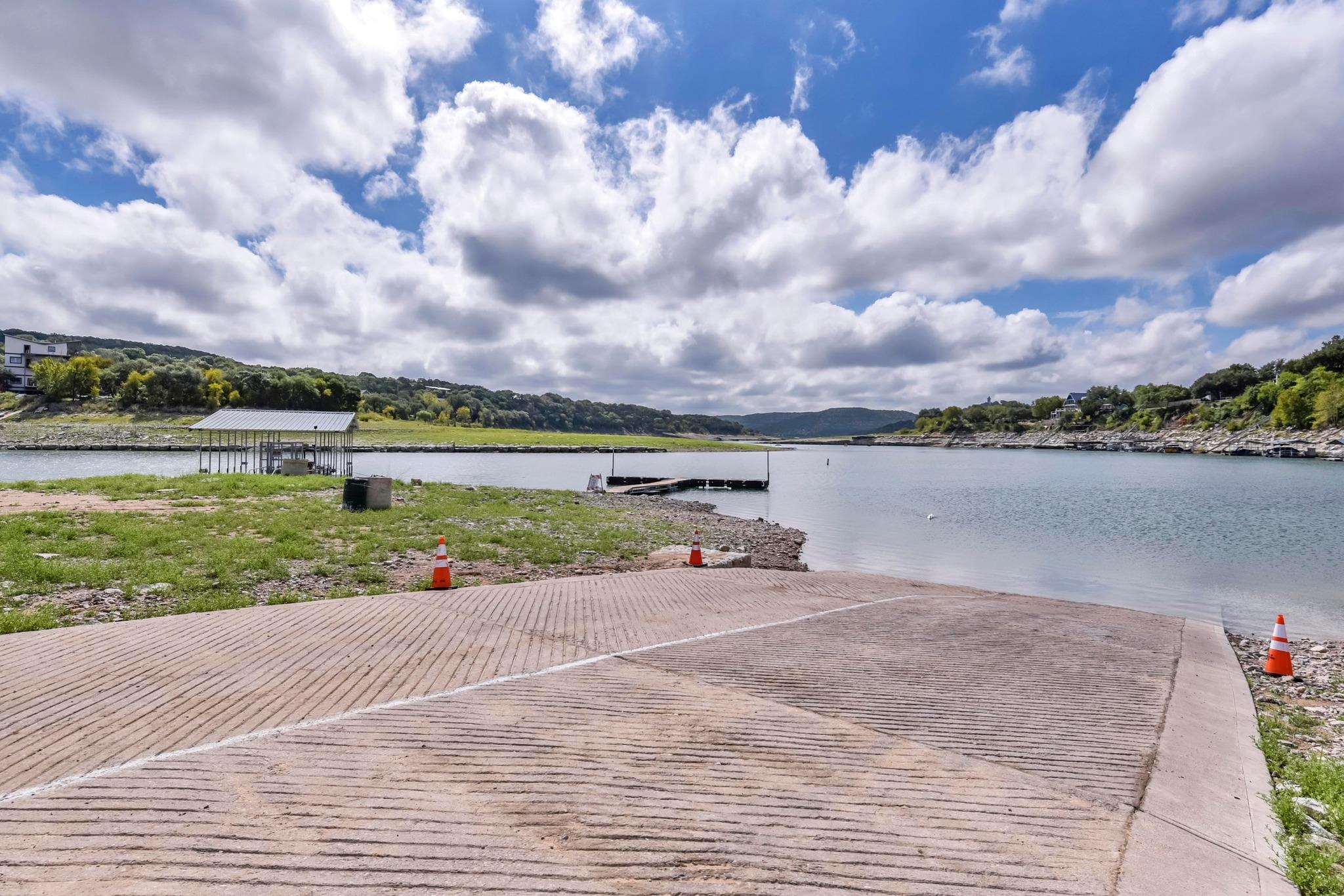 11013 Travis Dr, Jonestown, TX 78645