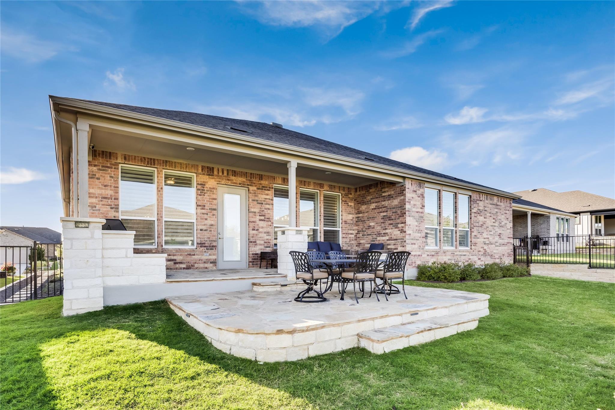 102 Pointer Ln, Georgetown, TX 78633