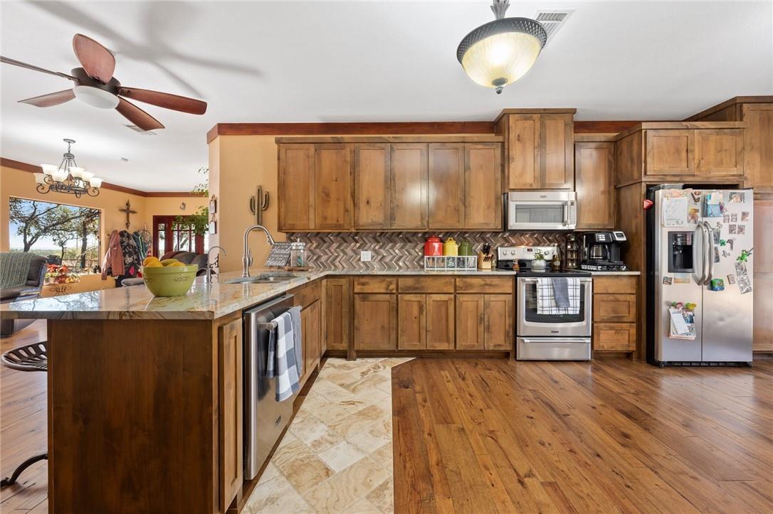 4909 Lookout Ridge Dr, Marble Falls, TX 78654