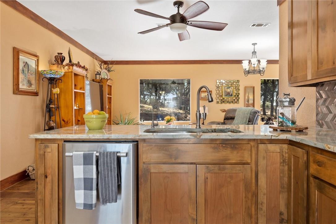 4909 Lookout Ridge Dr, Marble Falls, TX 78654