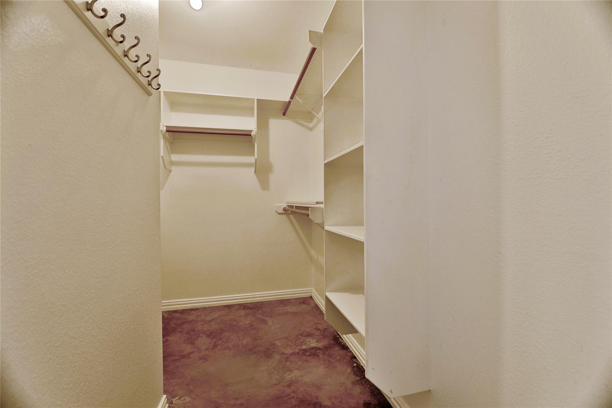 152 Round Up Dr, Liberty Hill, TX 78642