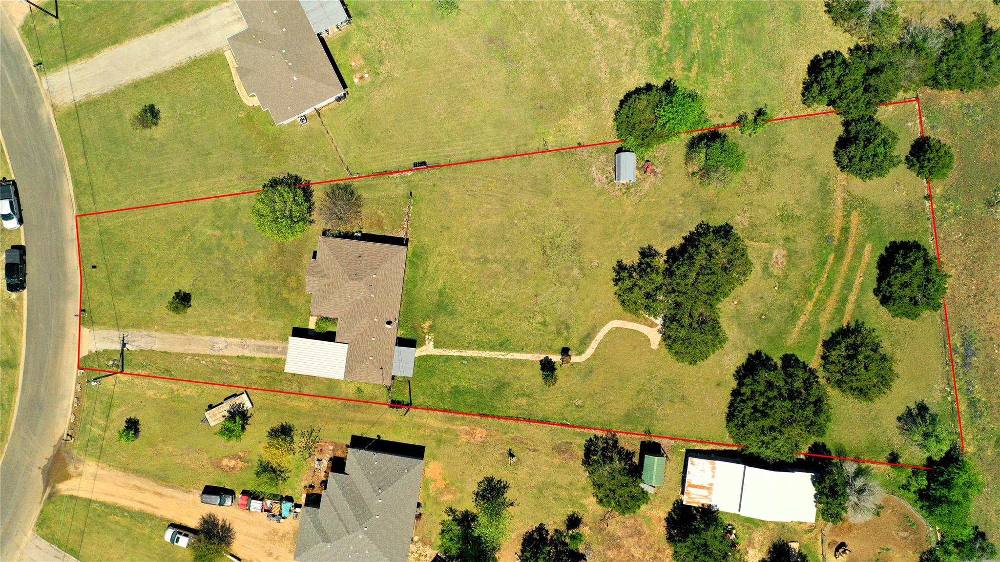 152 Round Up Dr, Liberty Hill, TX 78642