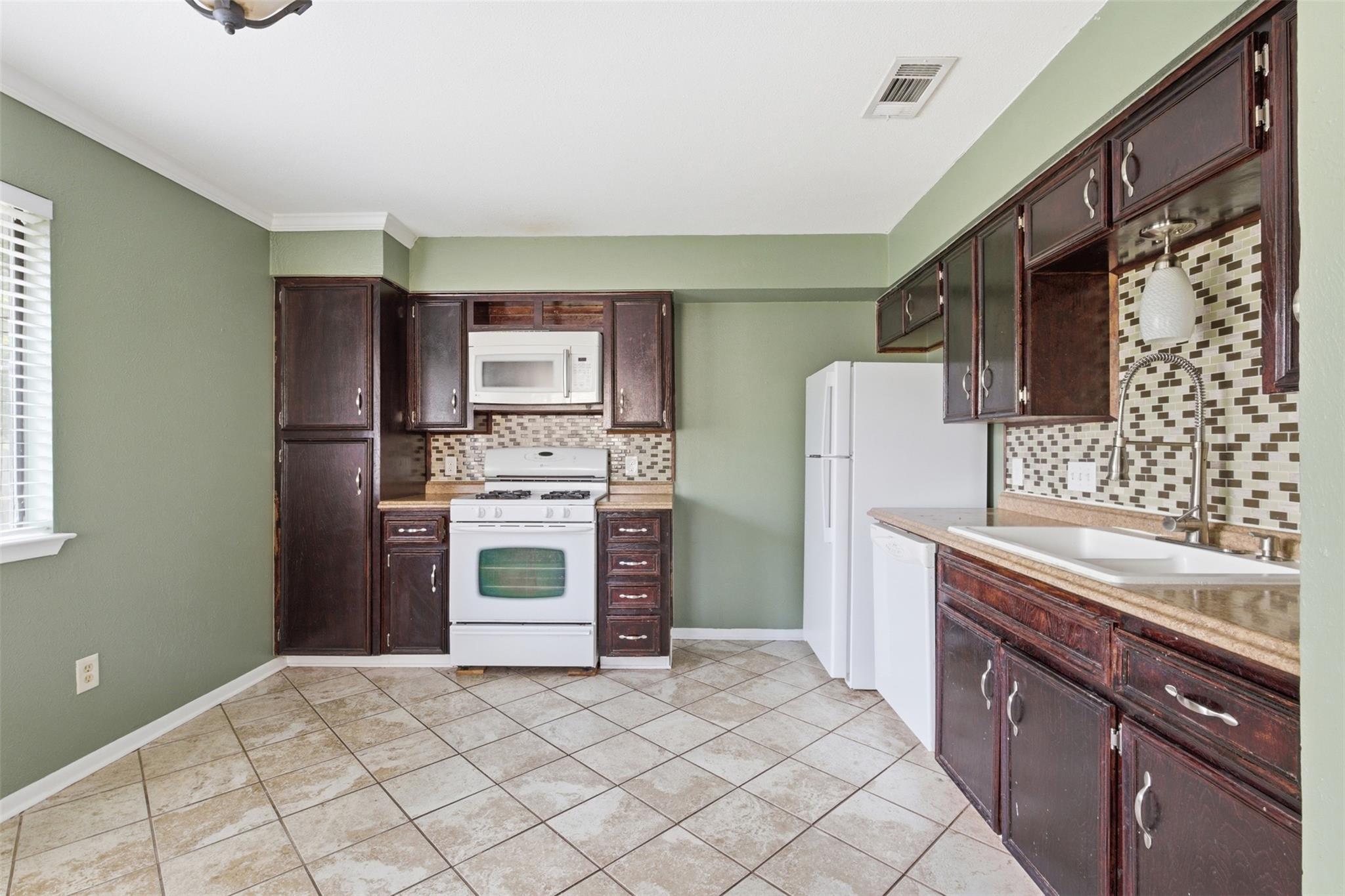 105 Norwood Dr # #A/B, Georgetown, TX 78628