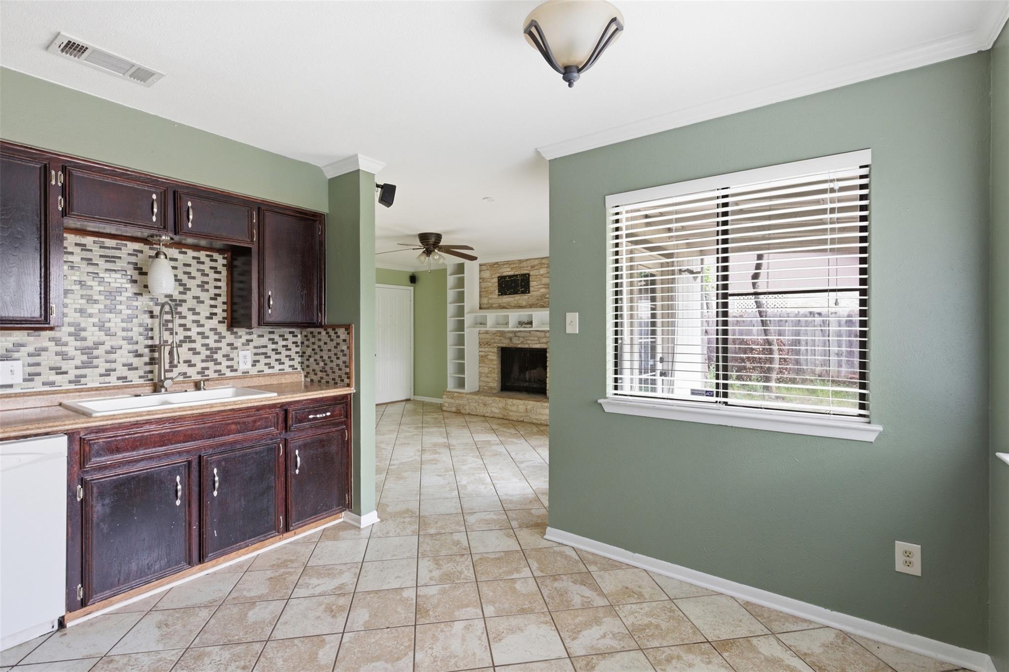 105 Norwood Dr # #A/B, Georgetown, TX 78628